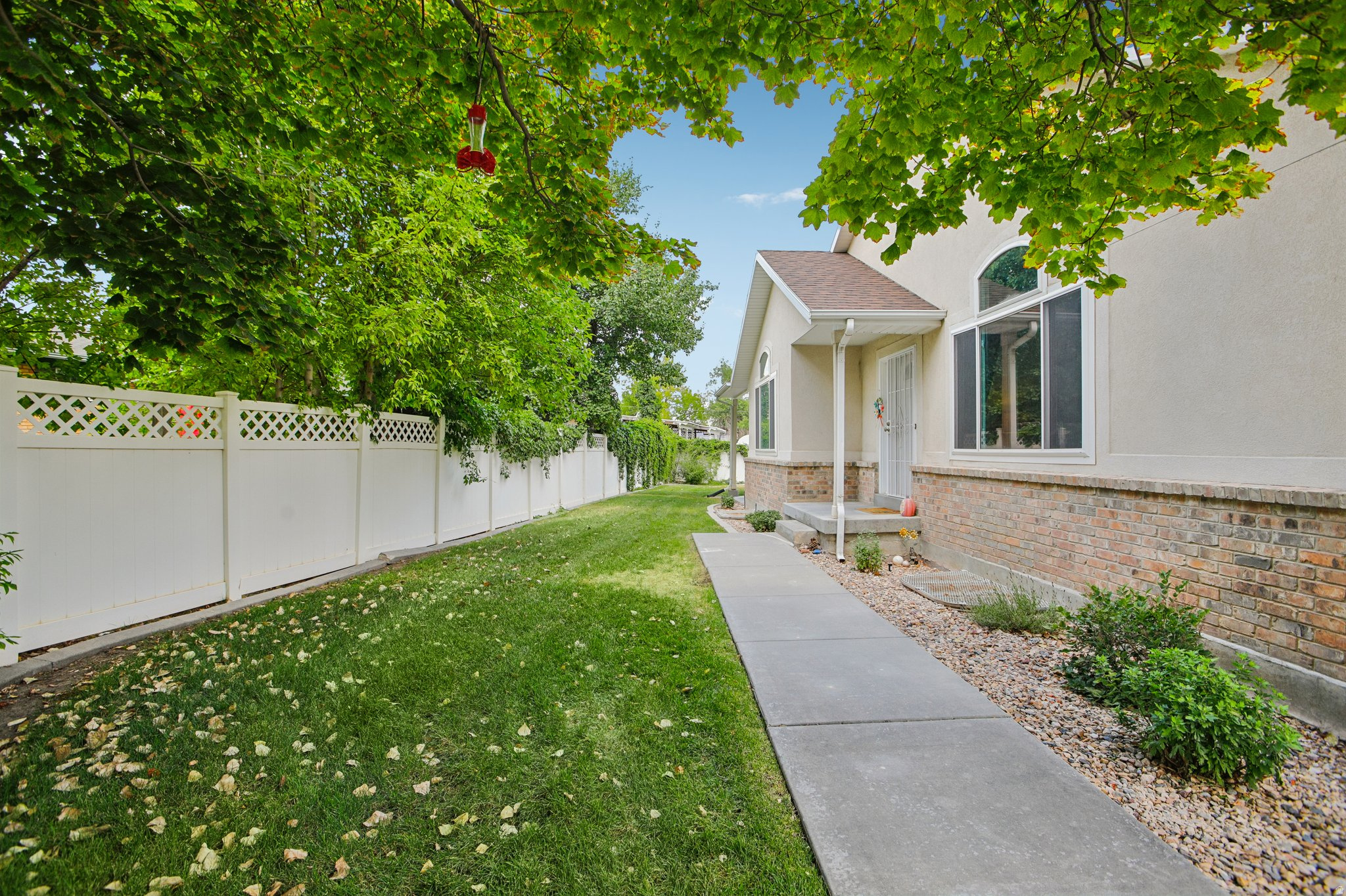 main property photo 41