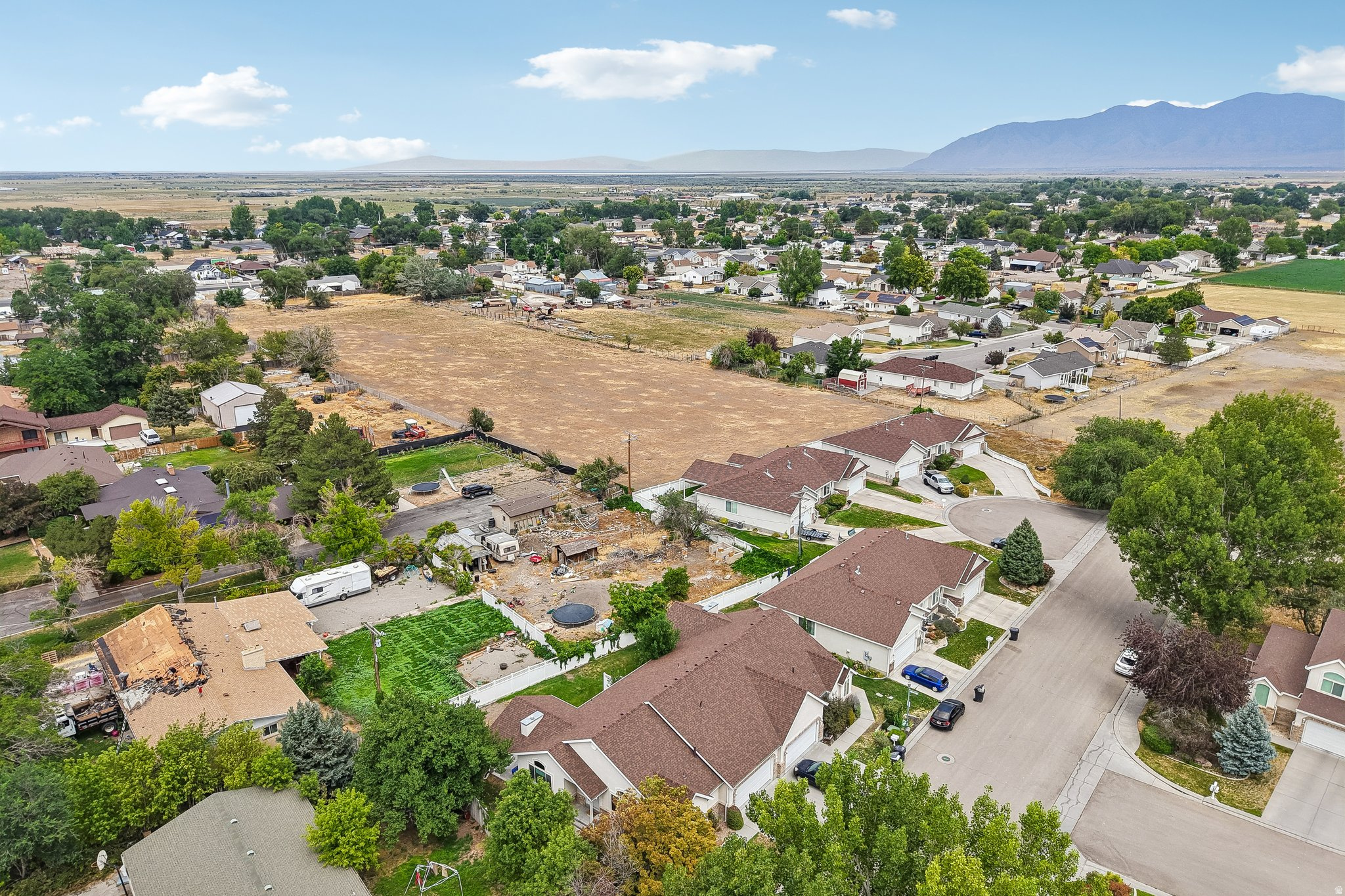 main property photo 50
