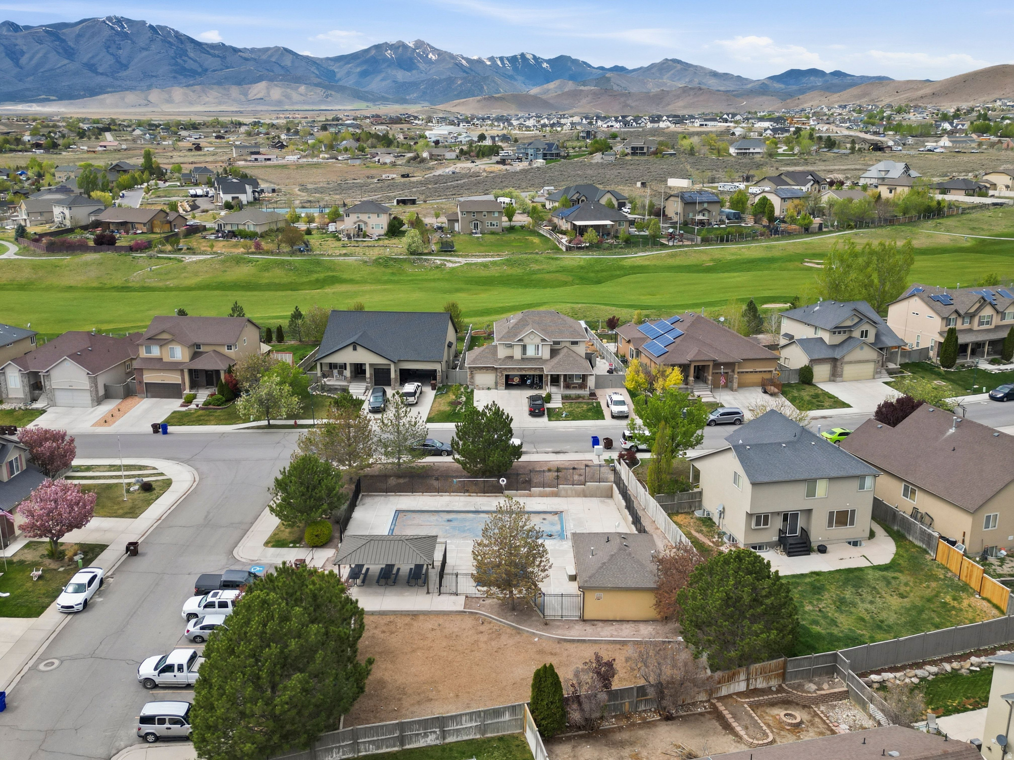 main property photo 30