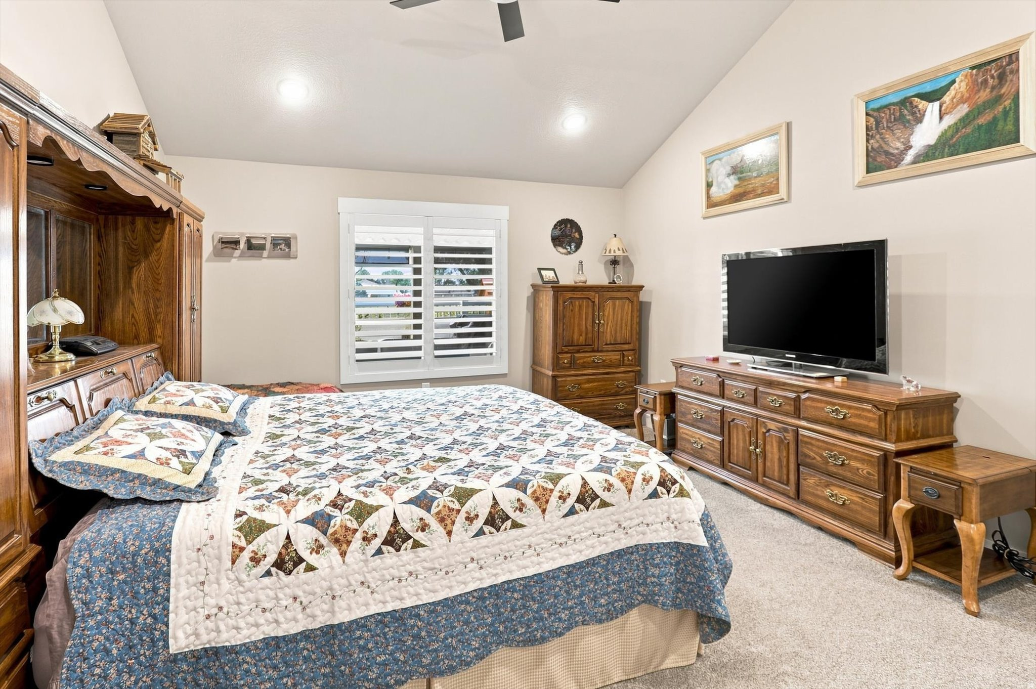 main property photo 17