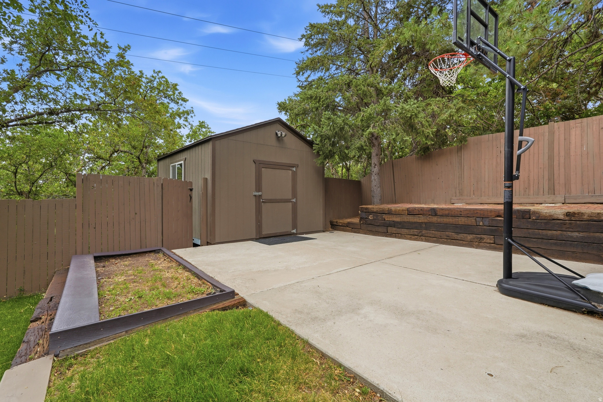 main property photo 76