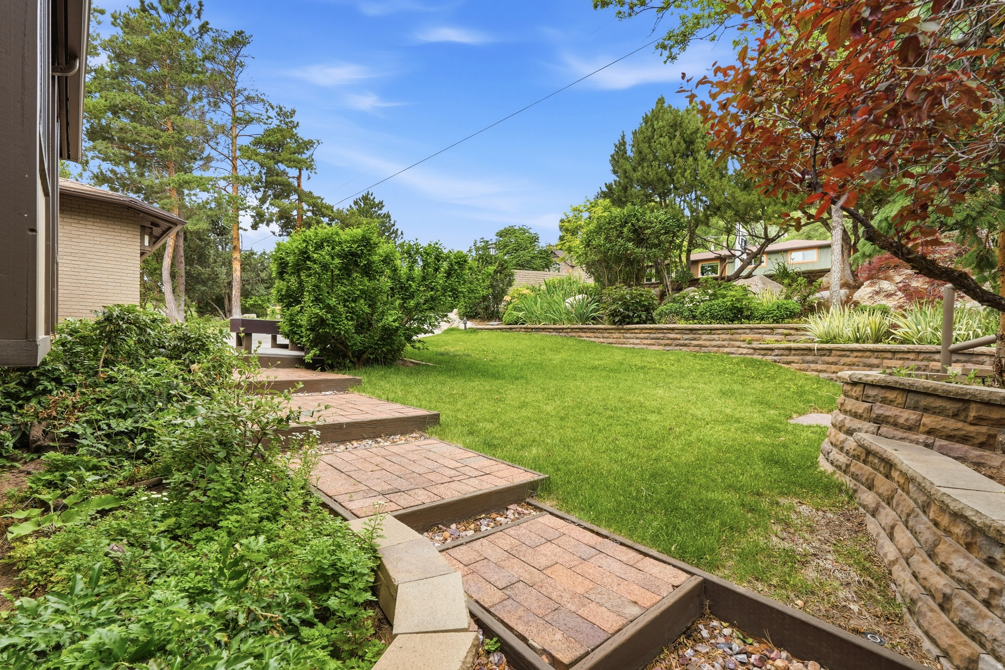 main property photo 78