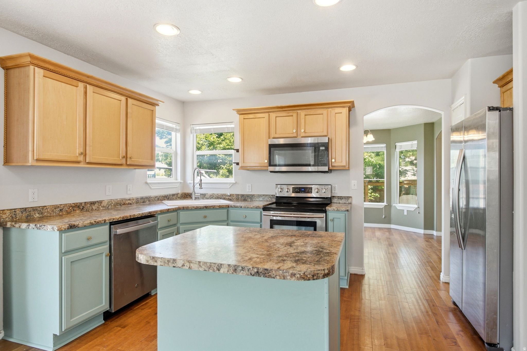 main property photo 13