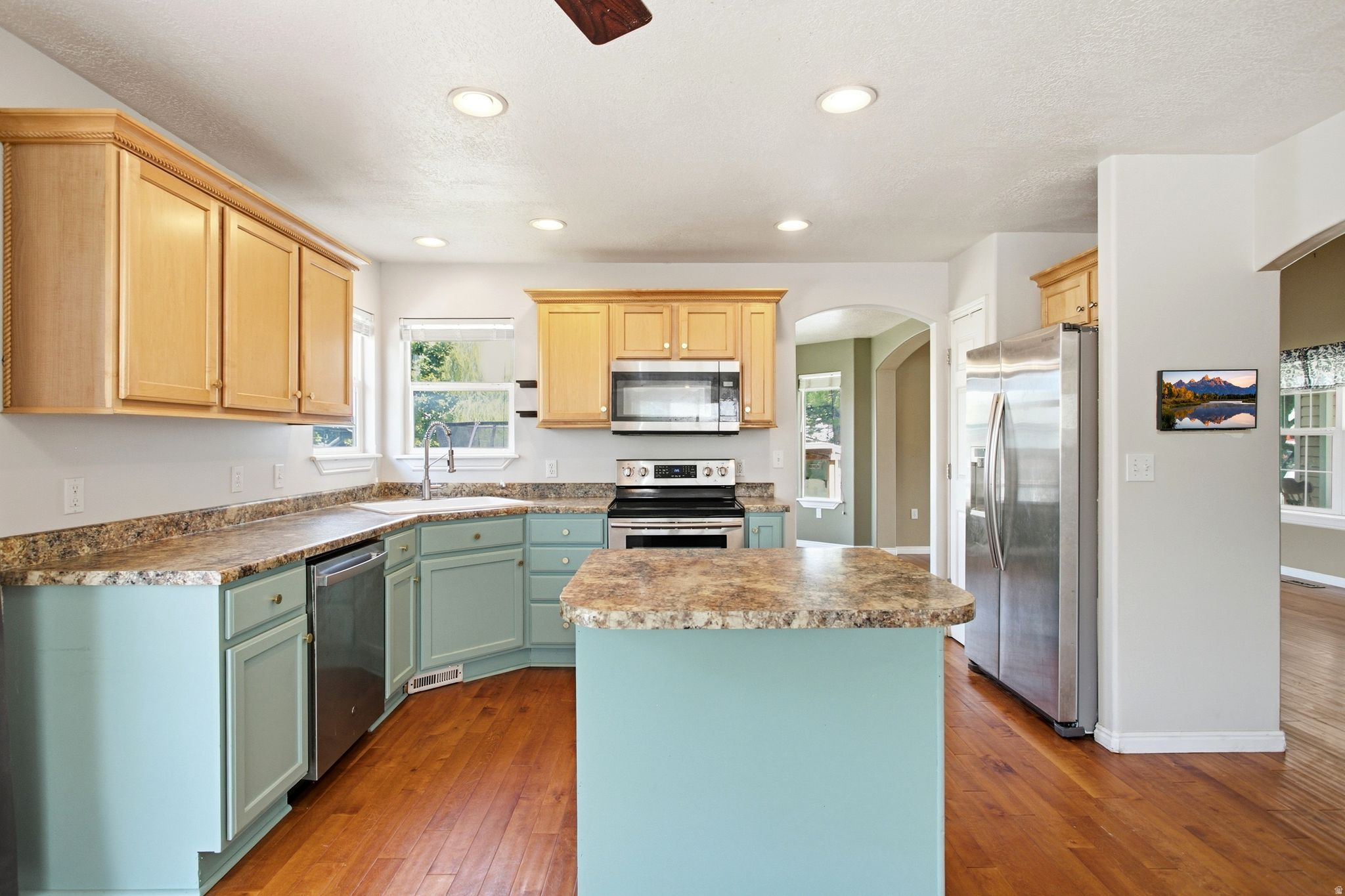 main property photo 14