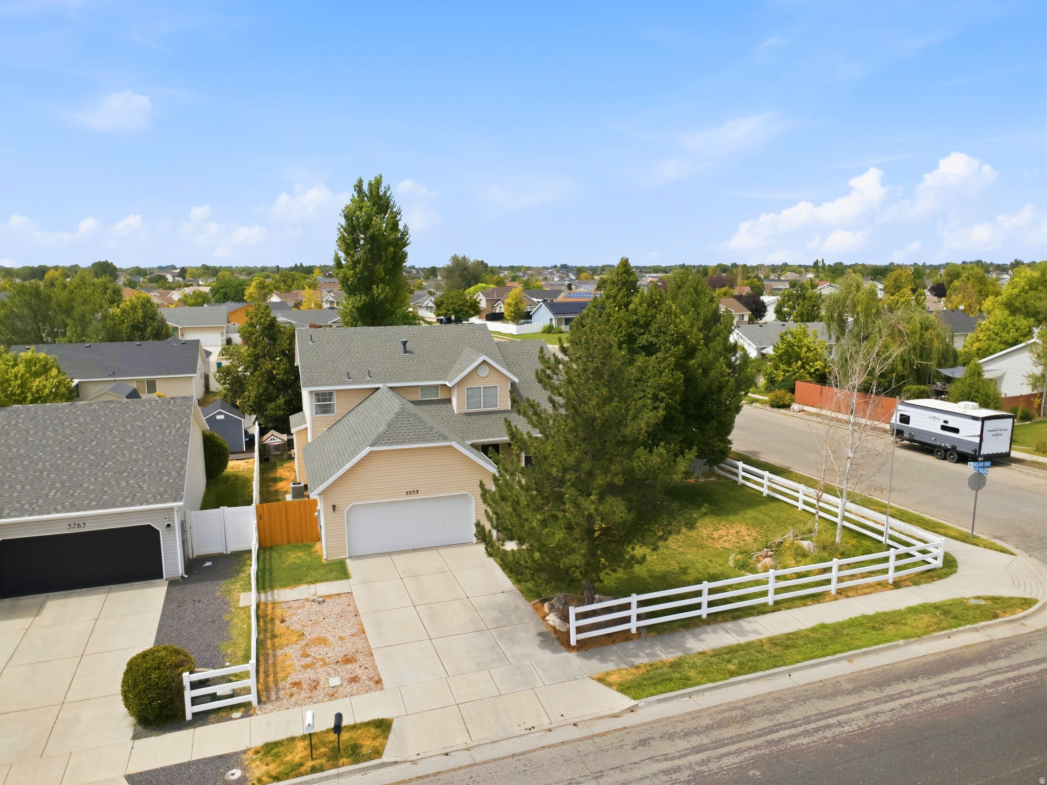 main property photo 35