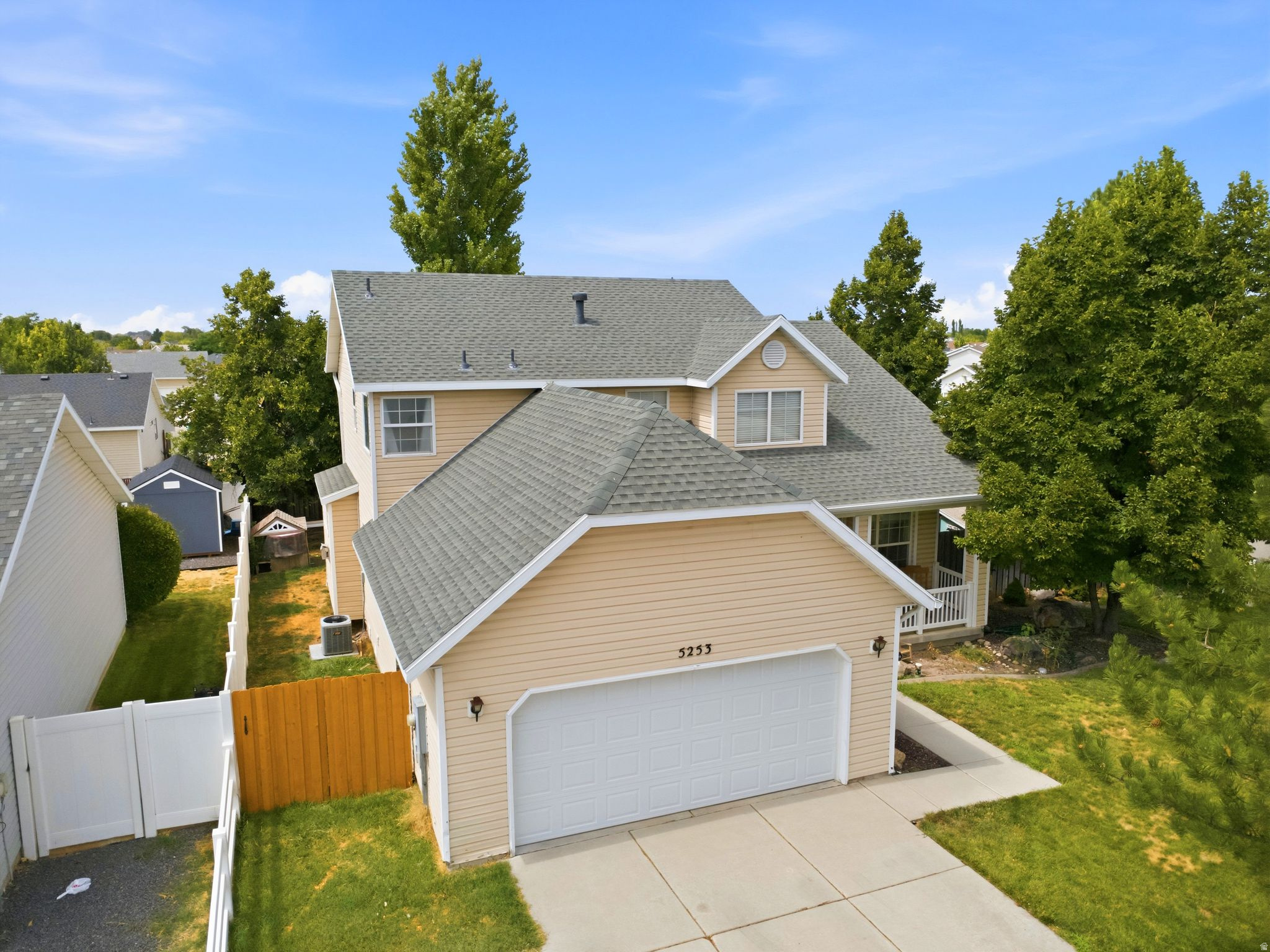 main property photo 37