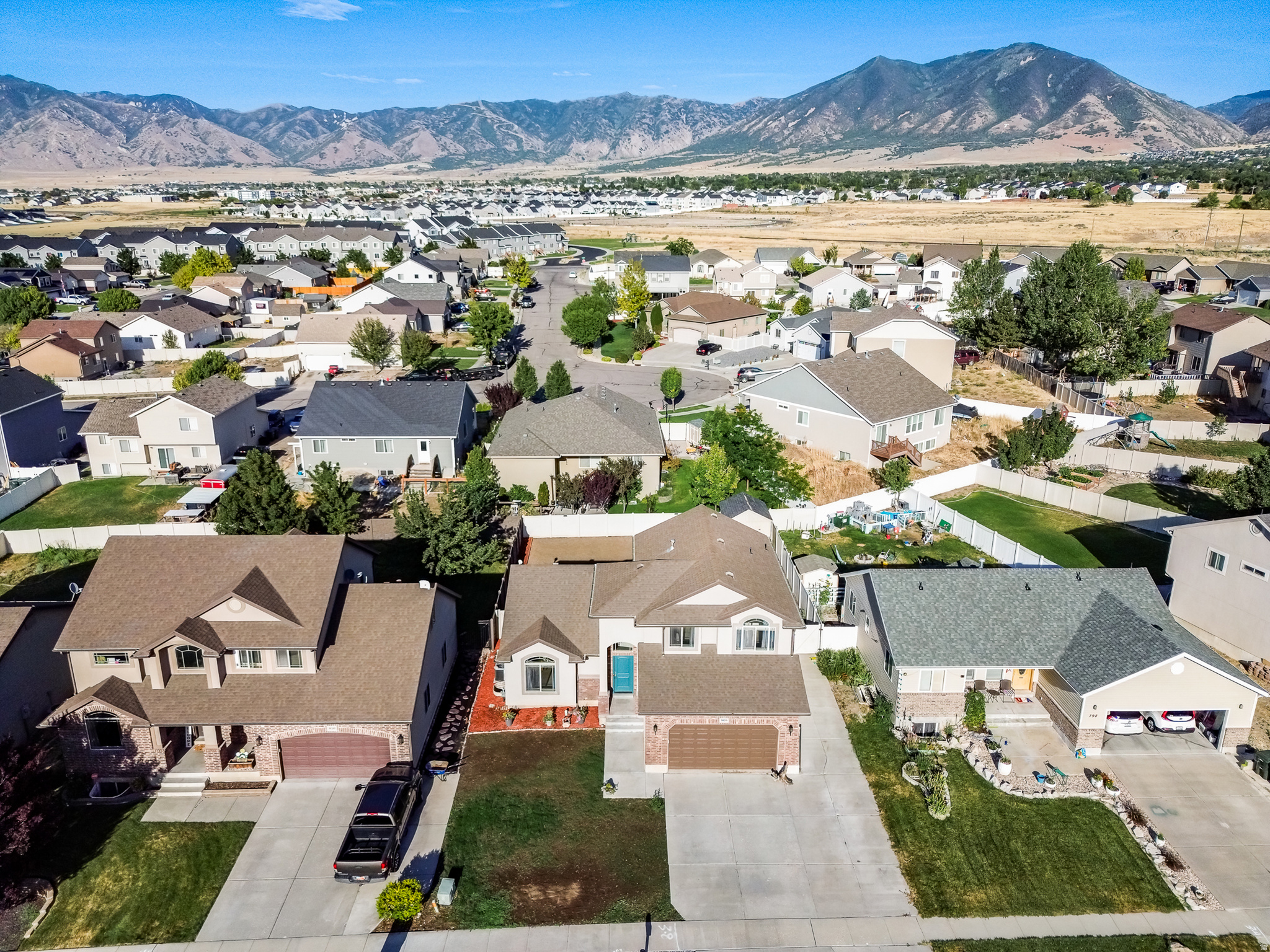 main property photo 36