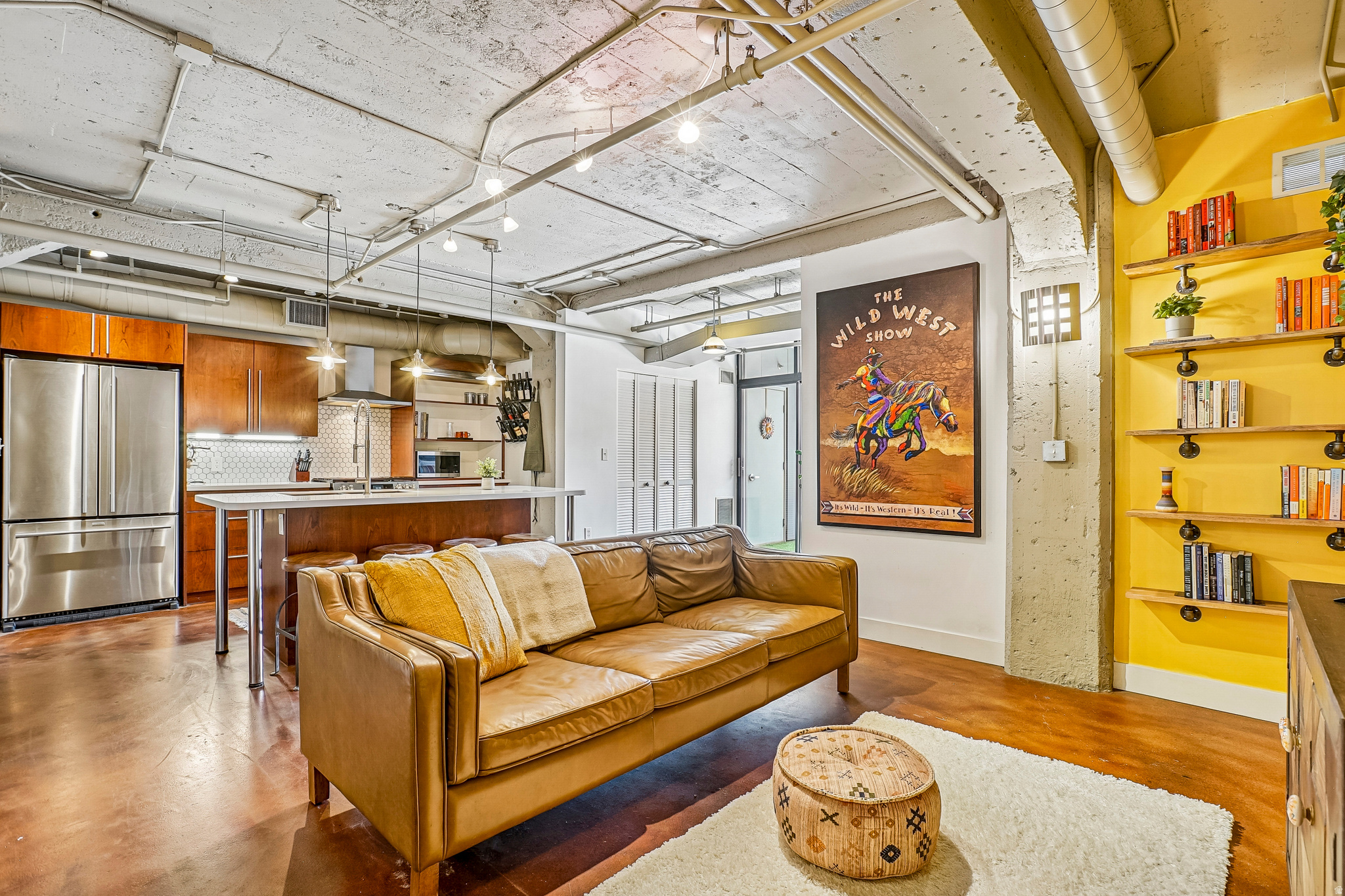main property photo 6