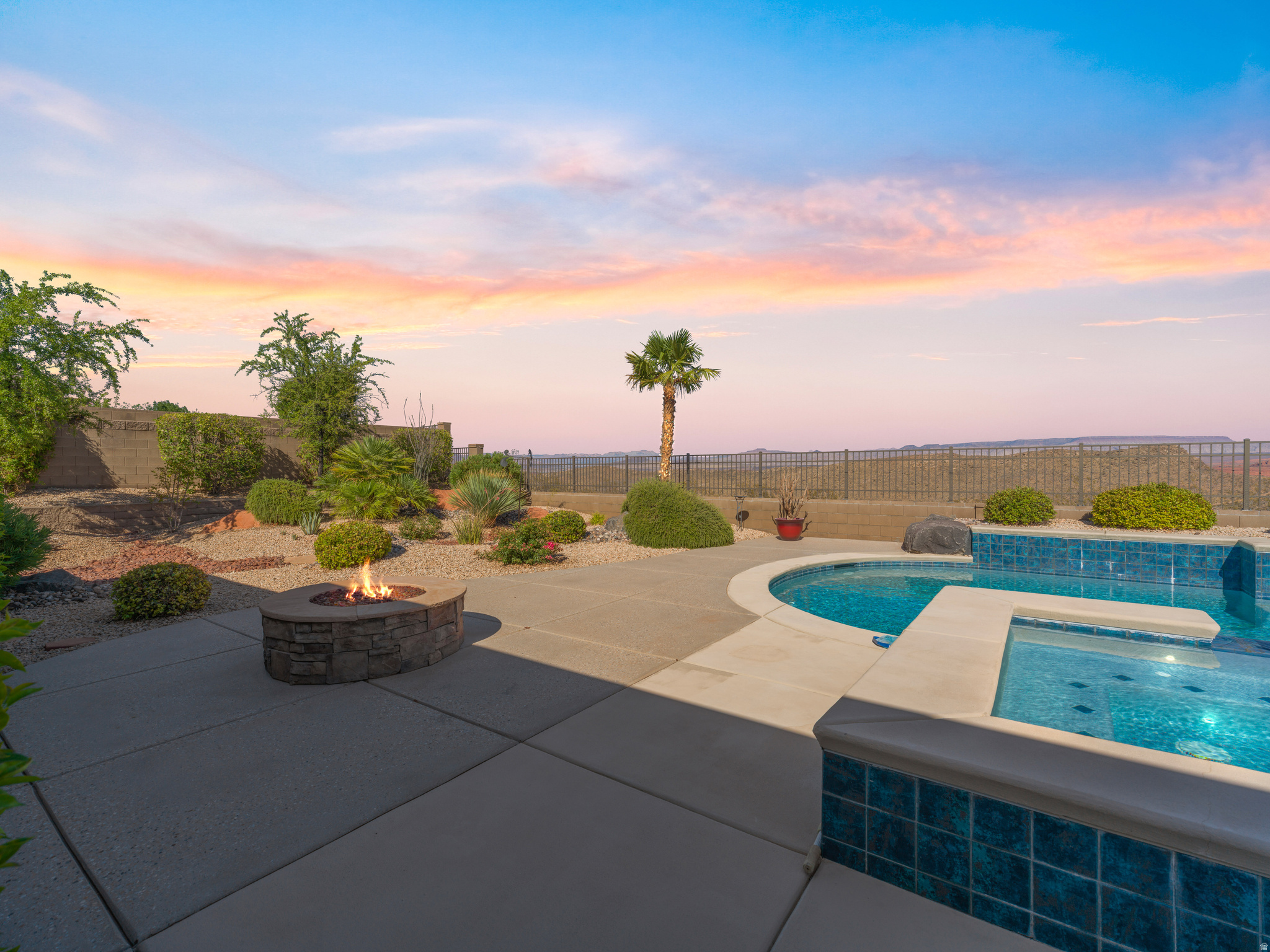 main property photo 37