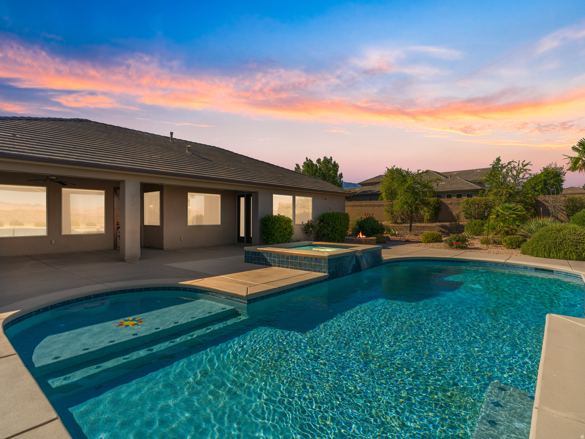 main property photo 40