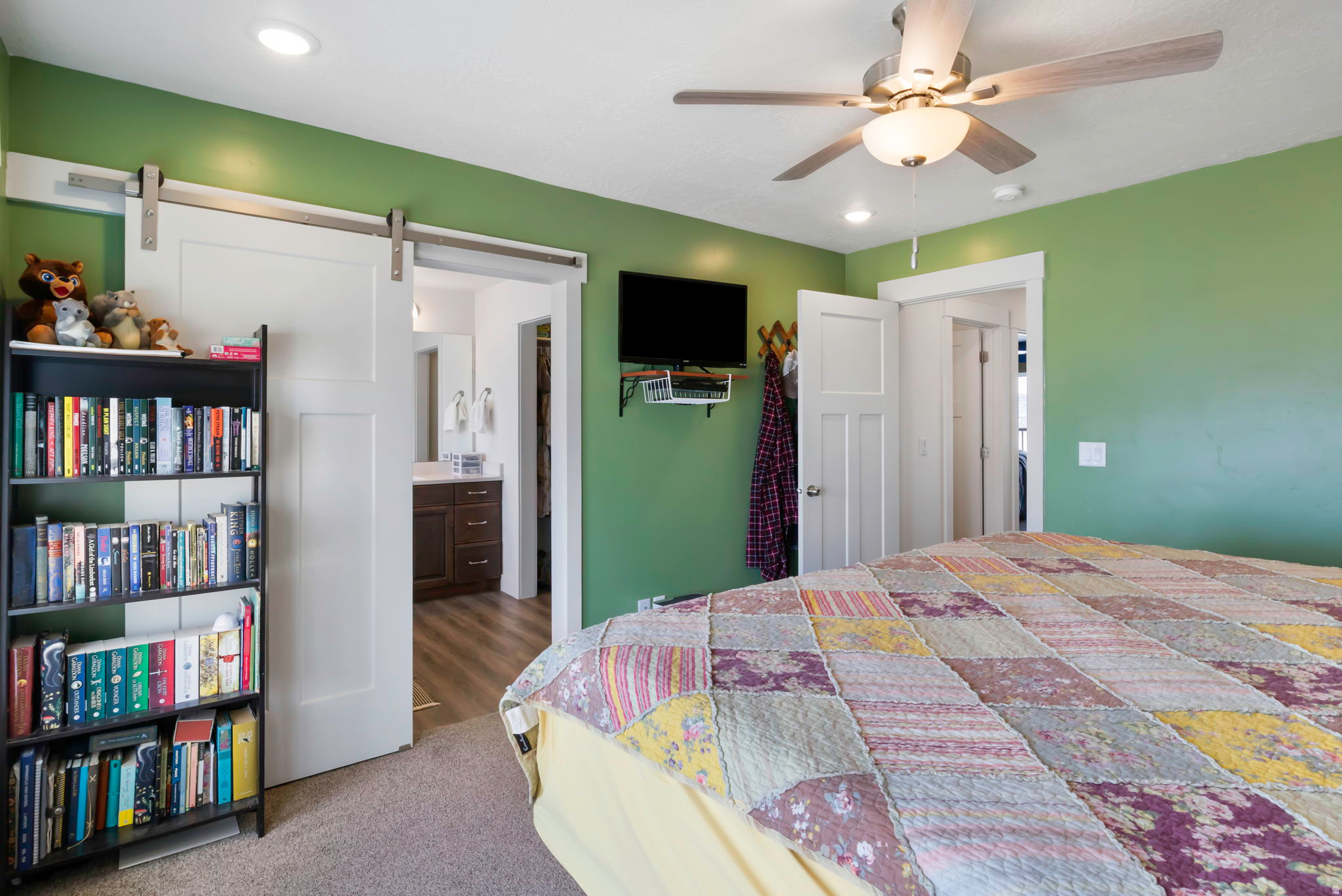 main property photo 22