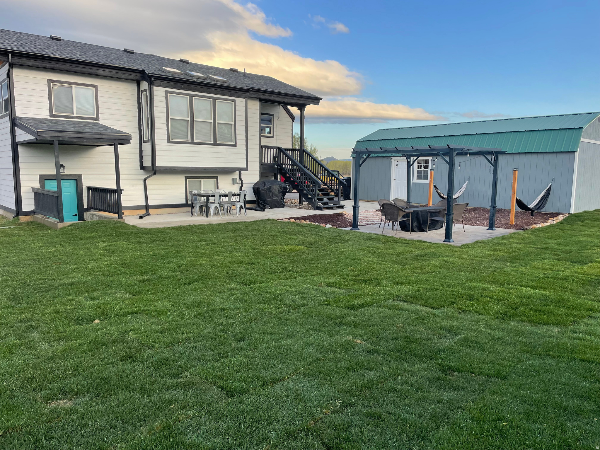 main property photo 23