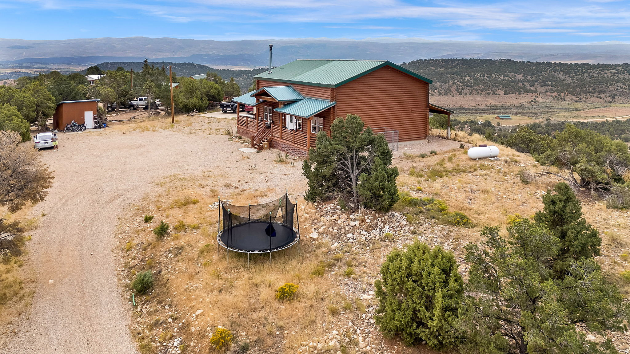 main property photo 41