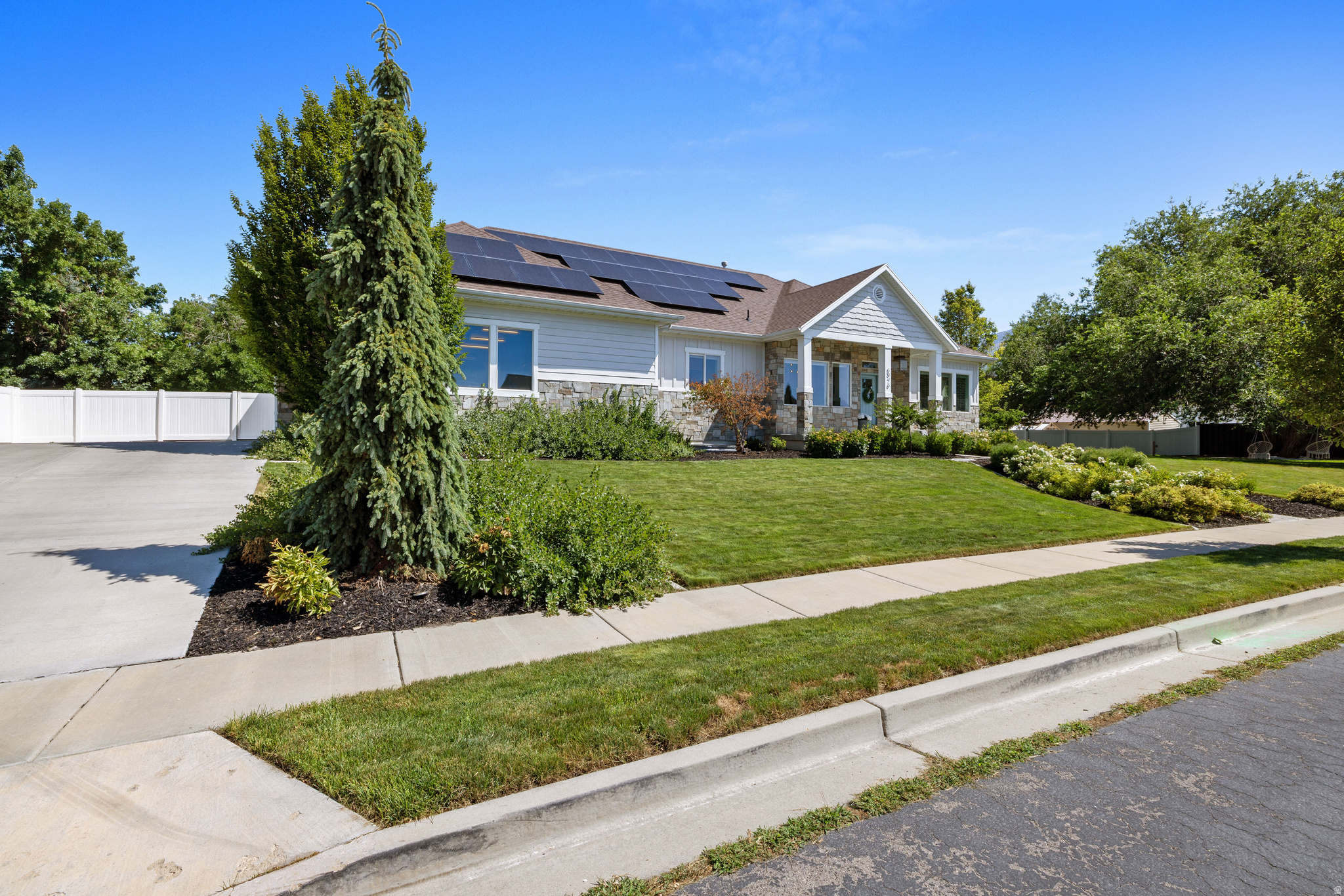 main property photo 54