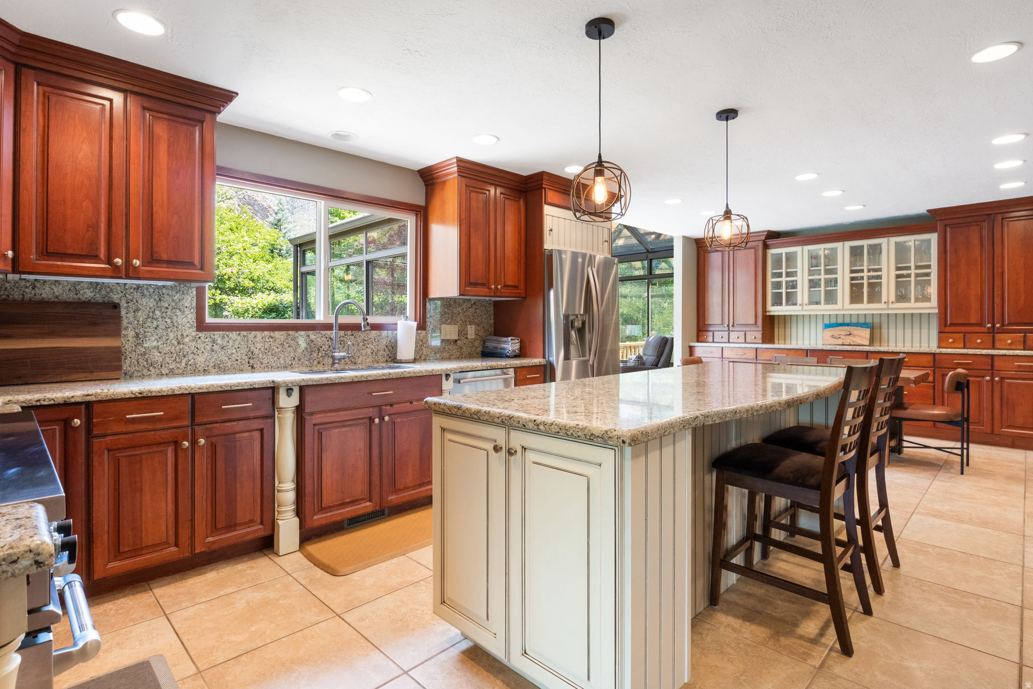 main property photo 18