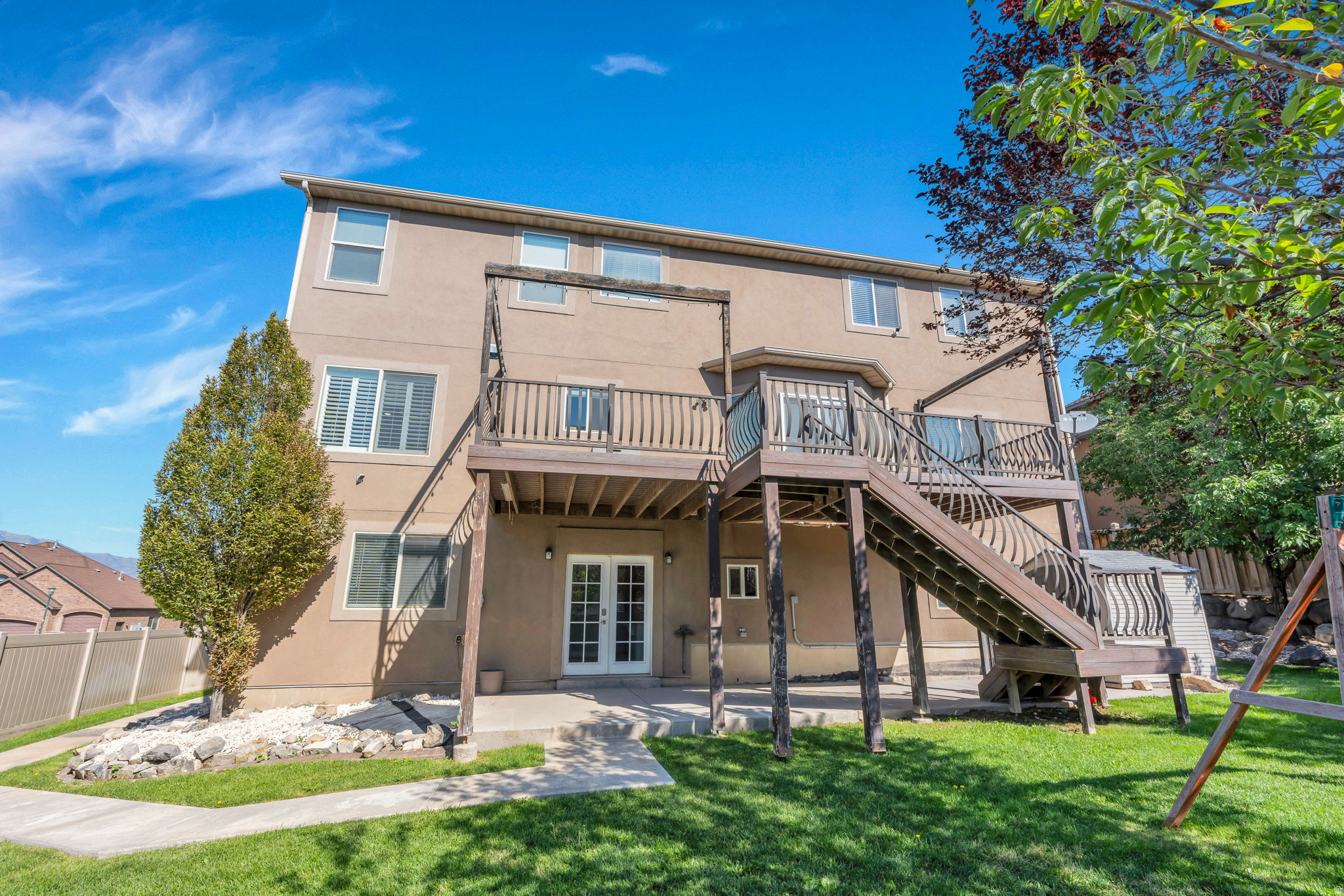 main property photo 50