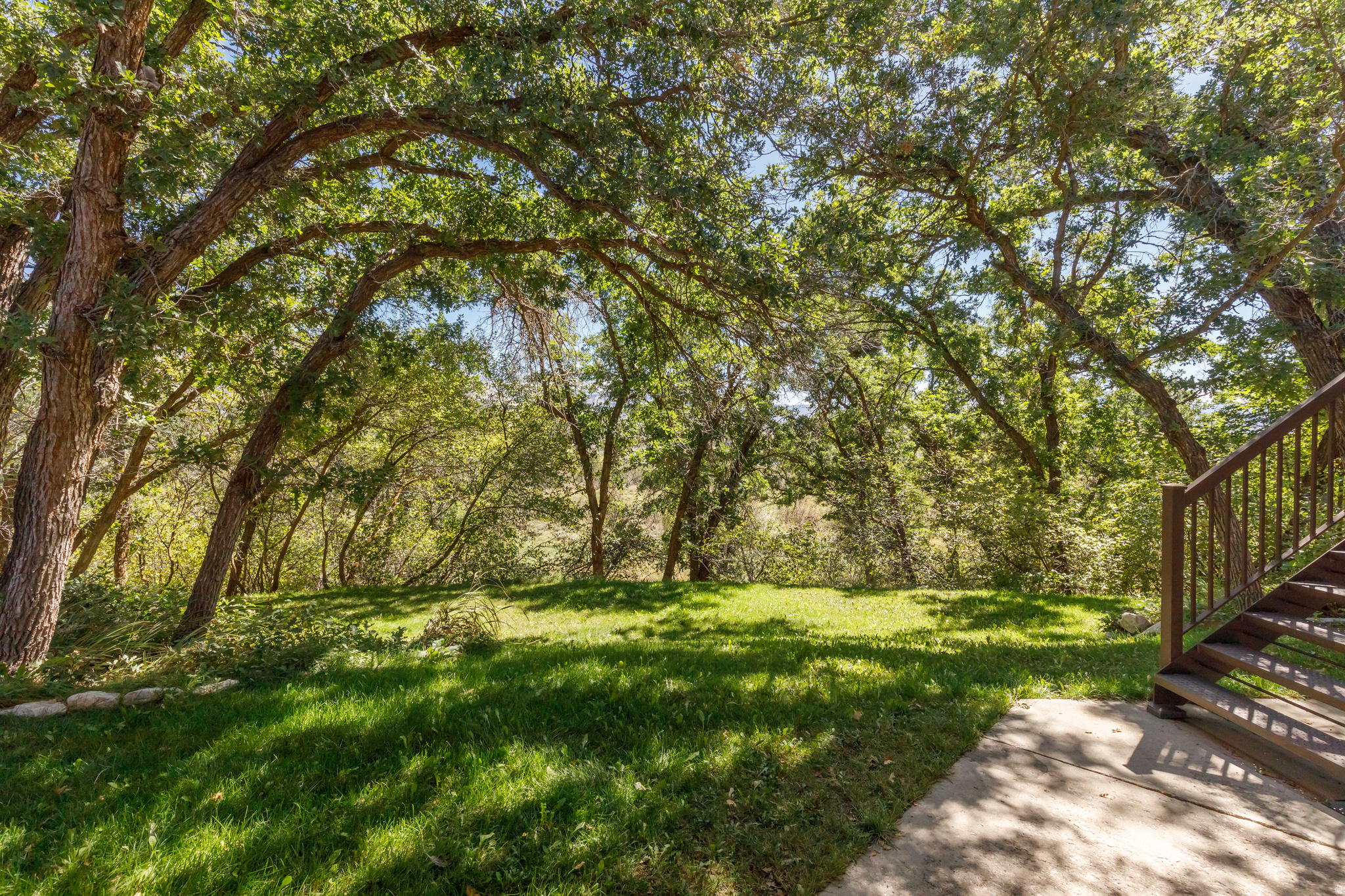main property photo 30