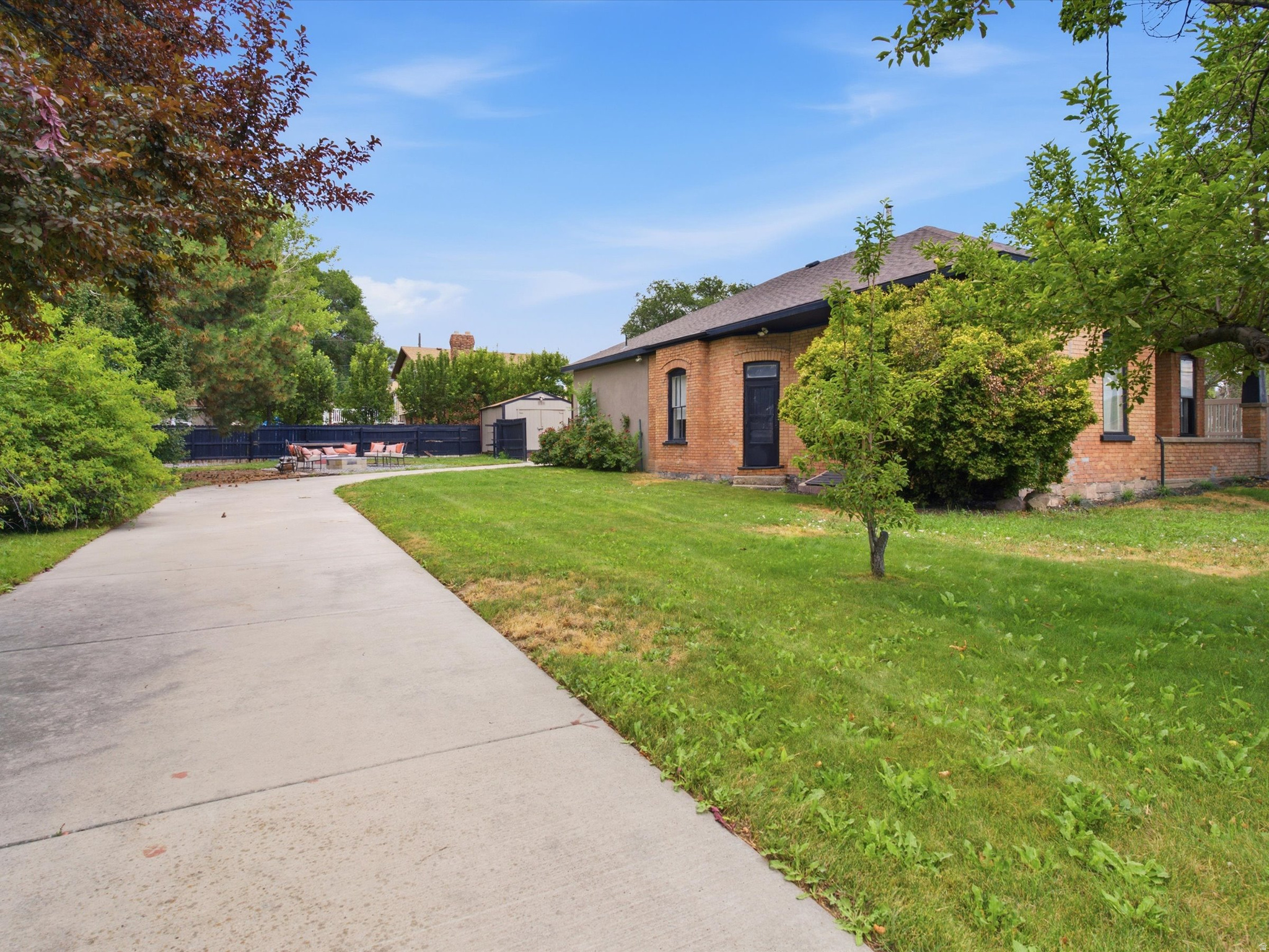 main property photo 14