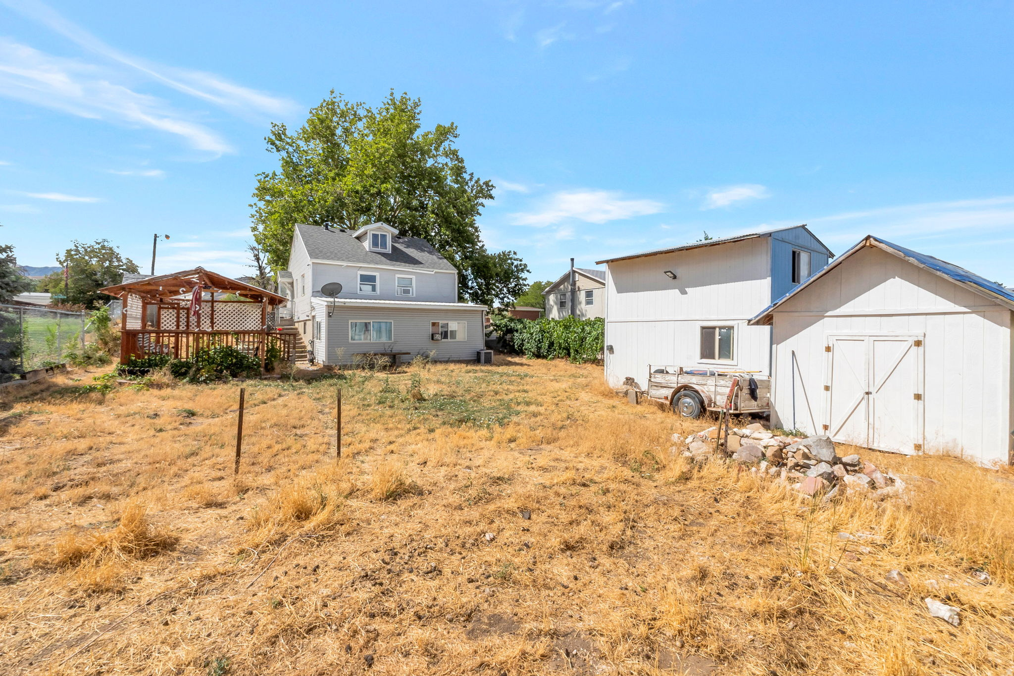 main property photo 20