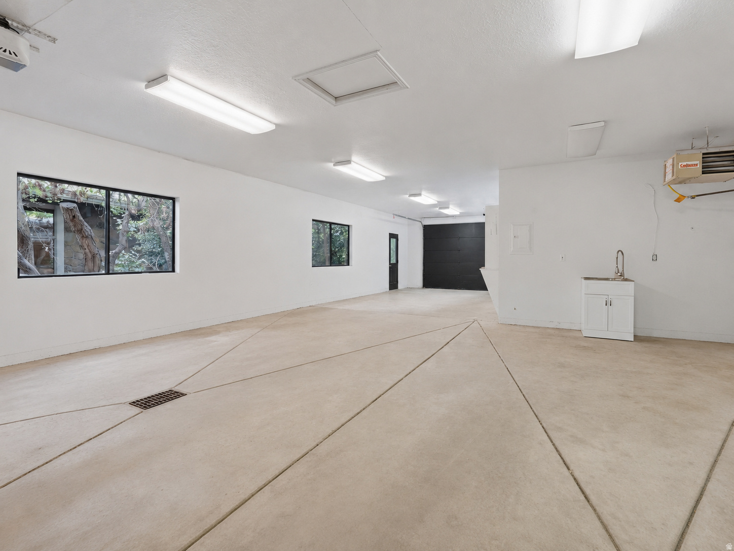 main property photo 66
