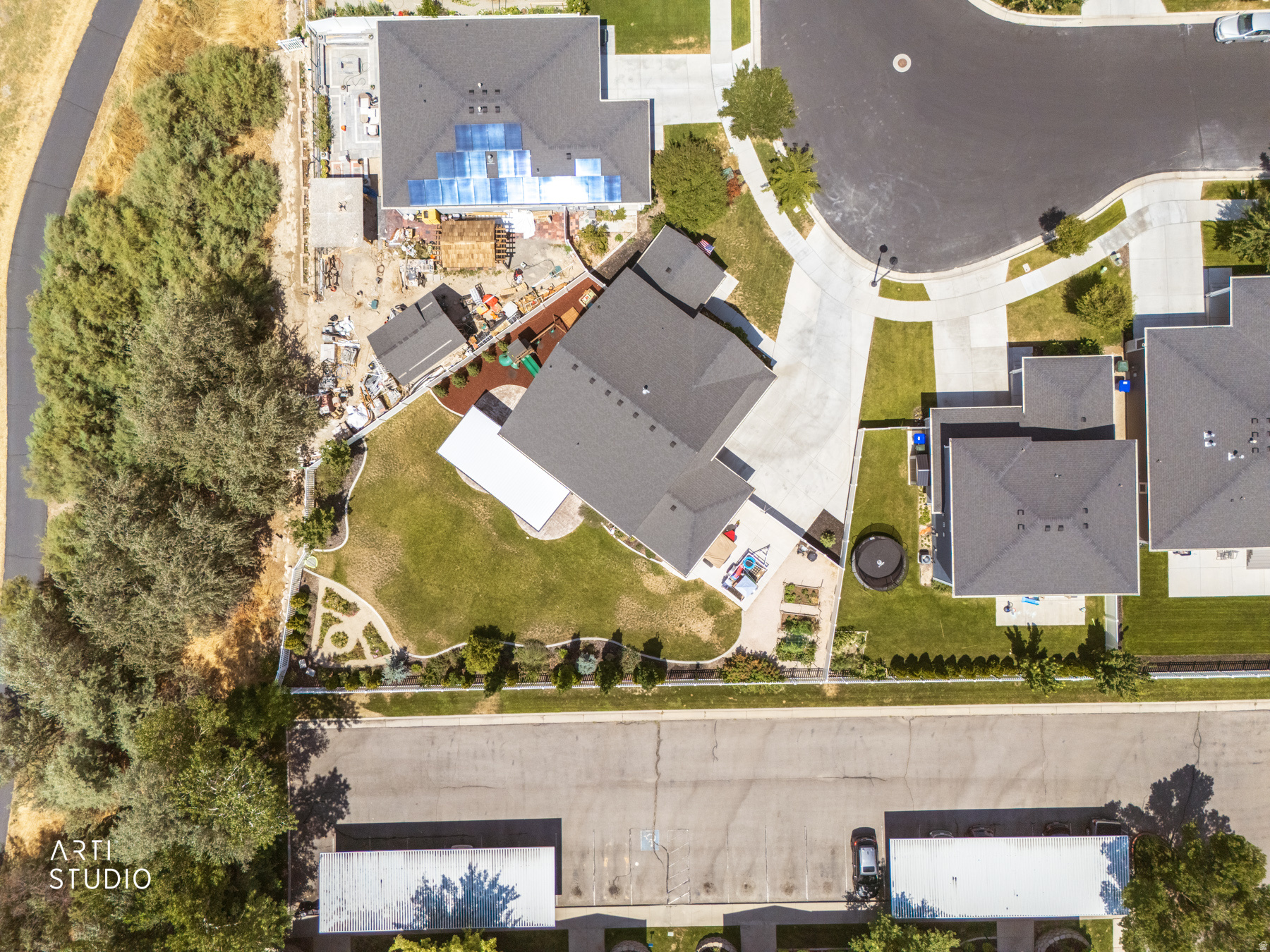 main property photo 45