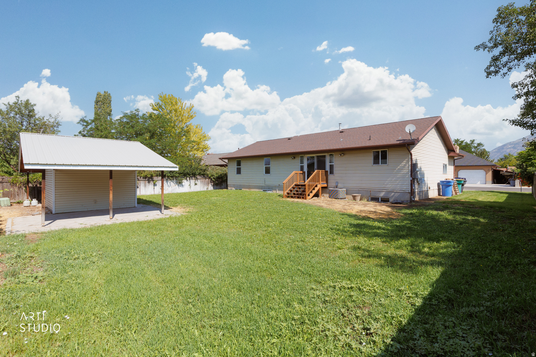 main property photo 23