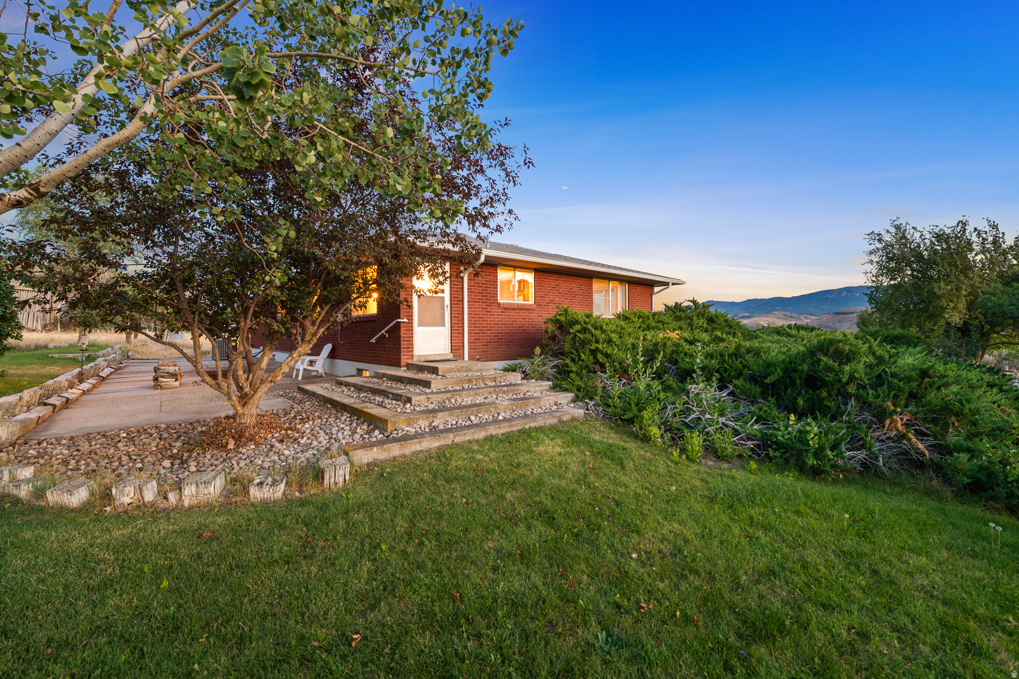 main property photo 11
