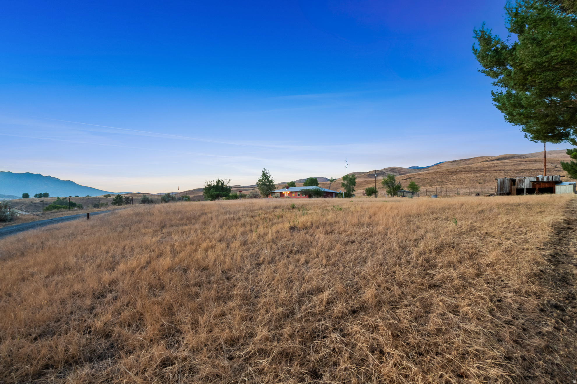 main property photo 18
