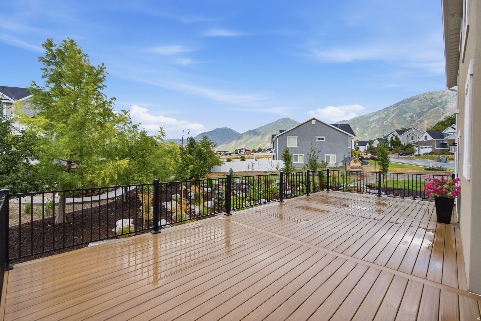 main property photo 74