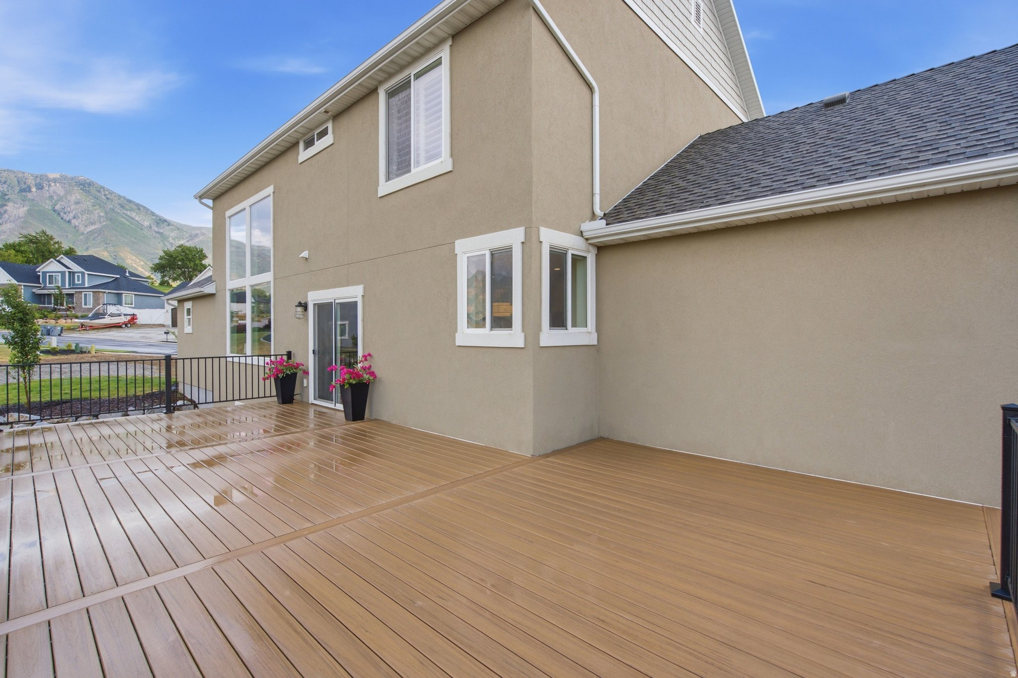 main property photo 75