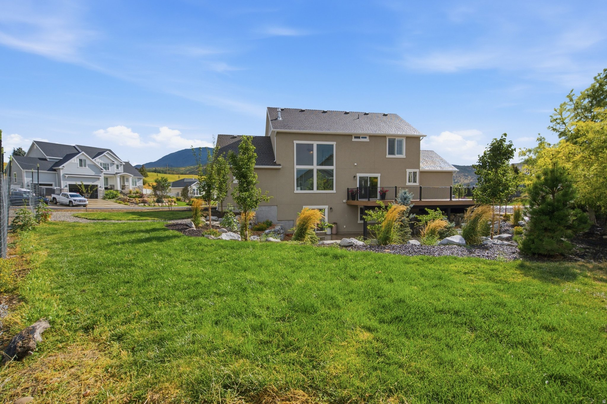 main property photo 79