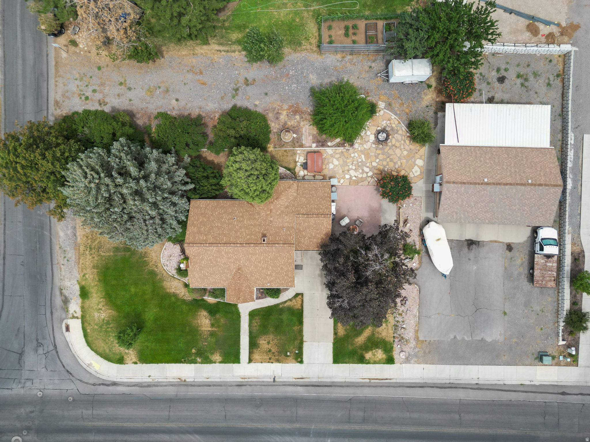main property photo 29