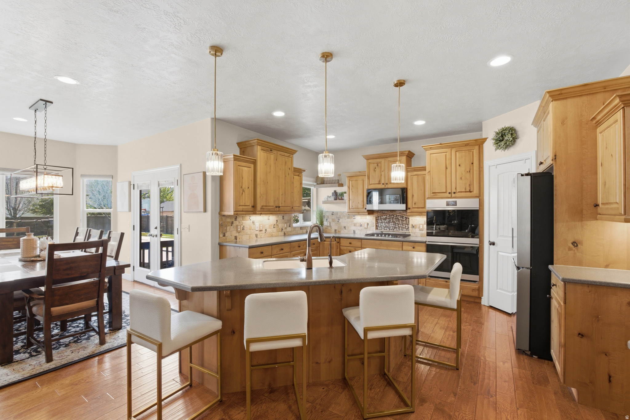 main property photo 12