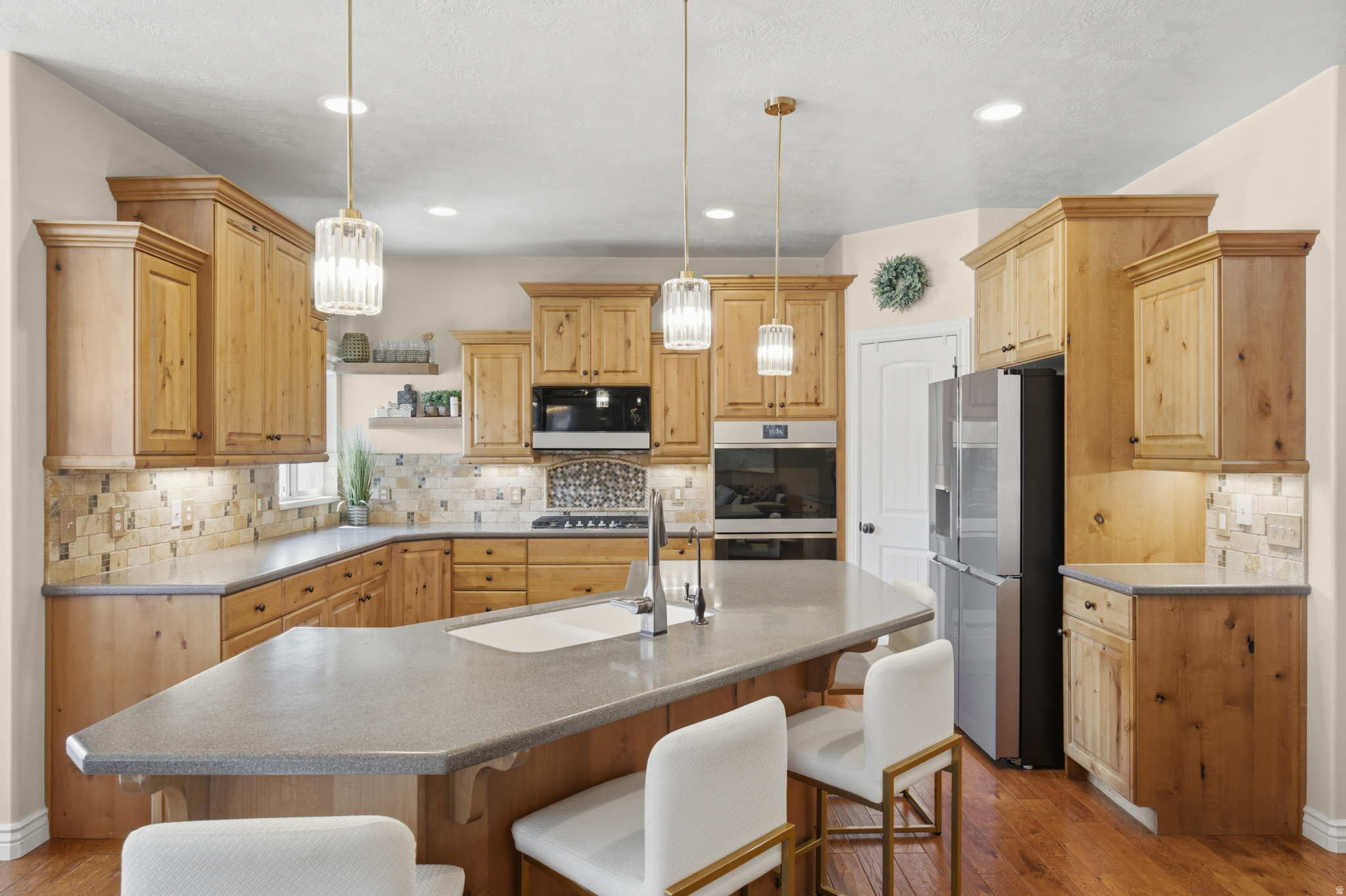 main property photo 13