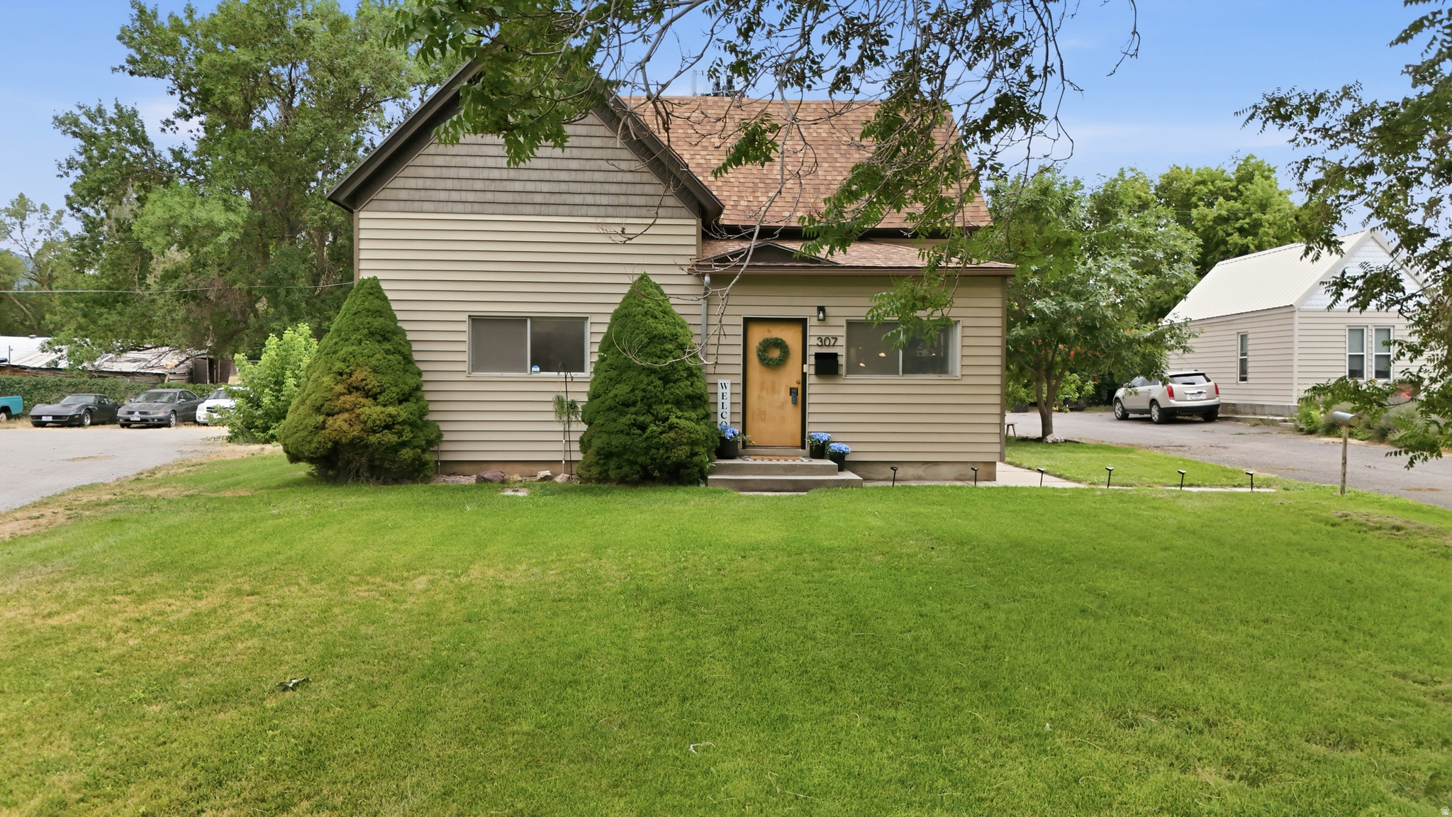 main property photo 31