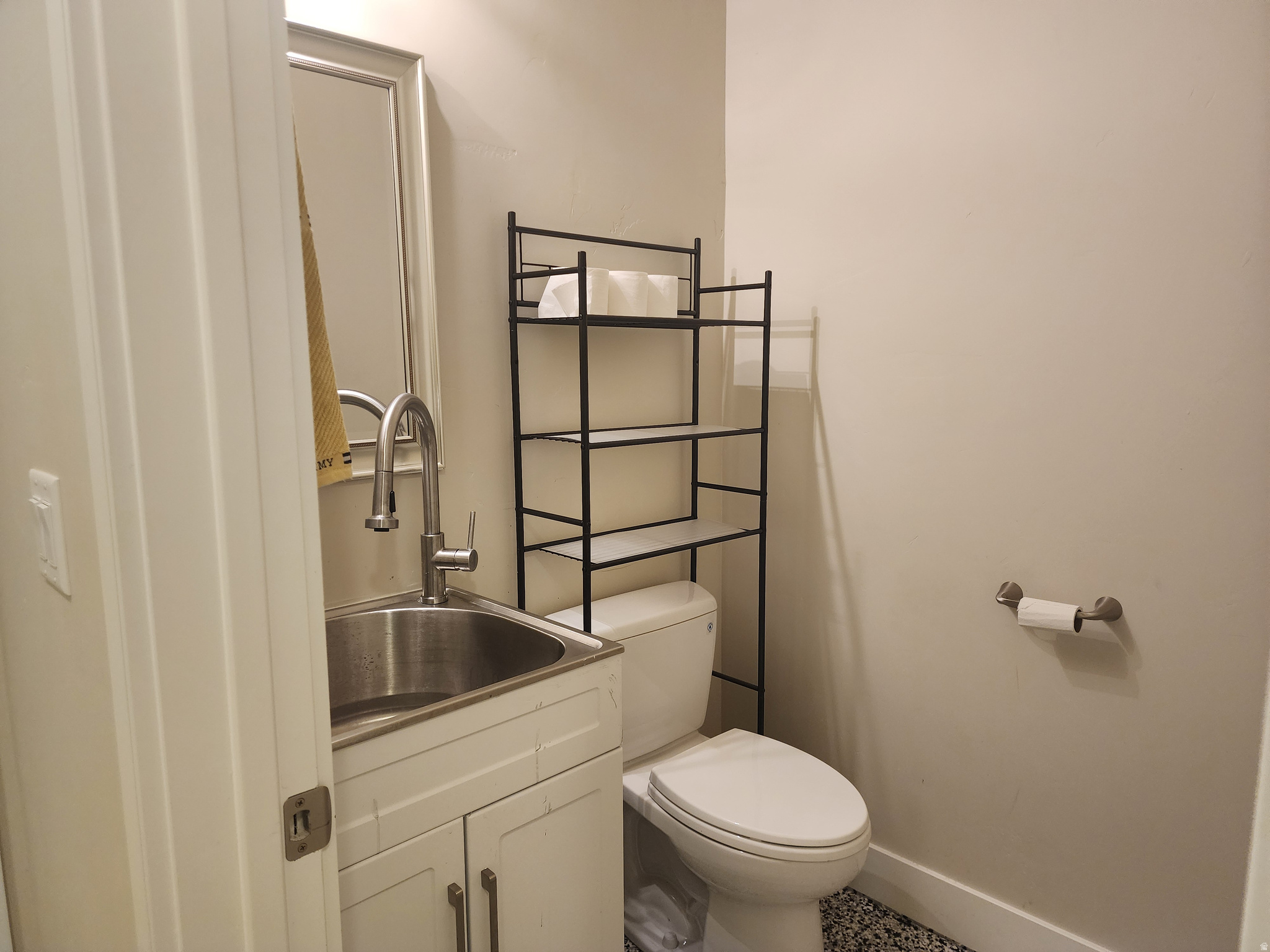 main property photo 78