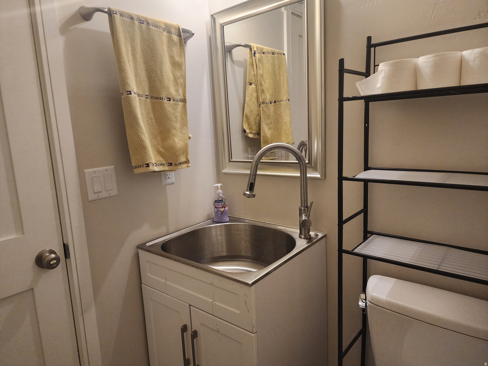 main property photo 79