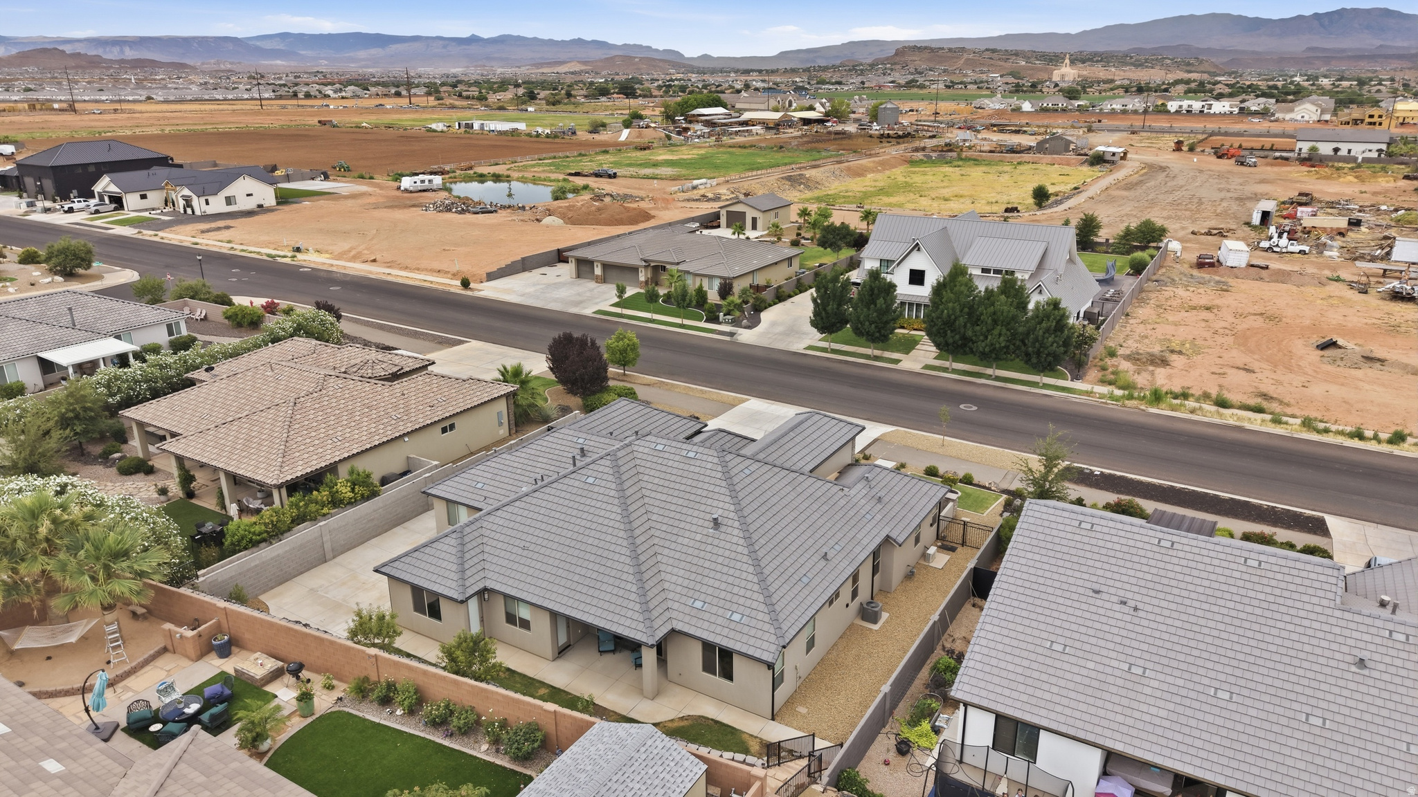 main property photo 36