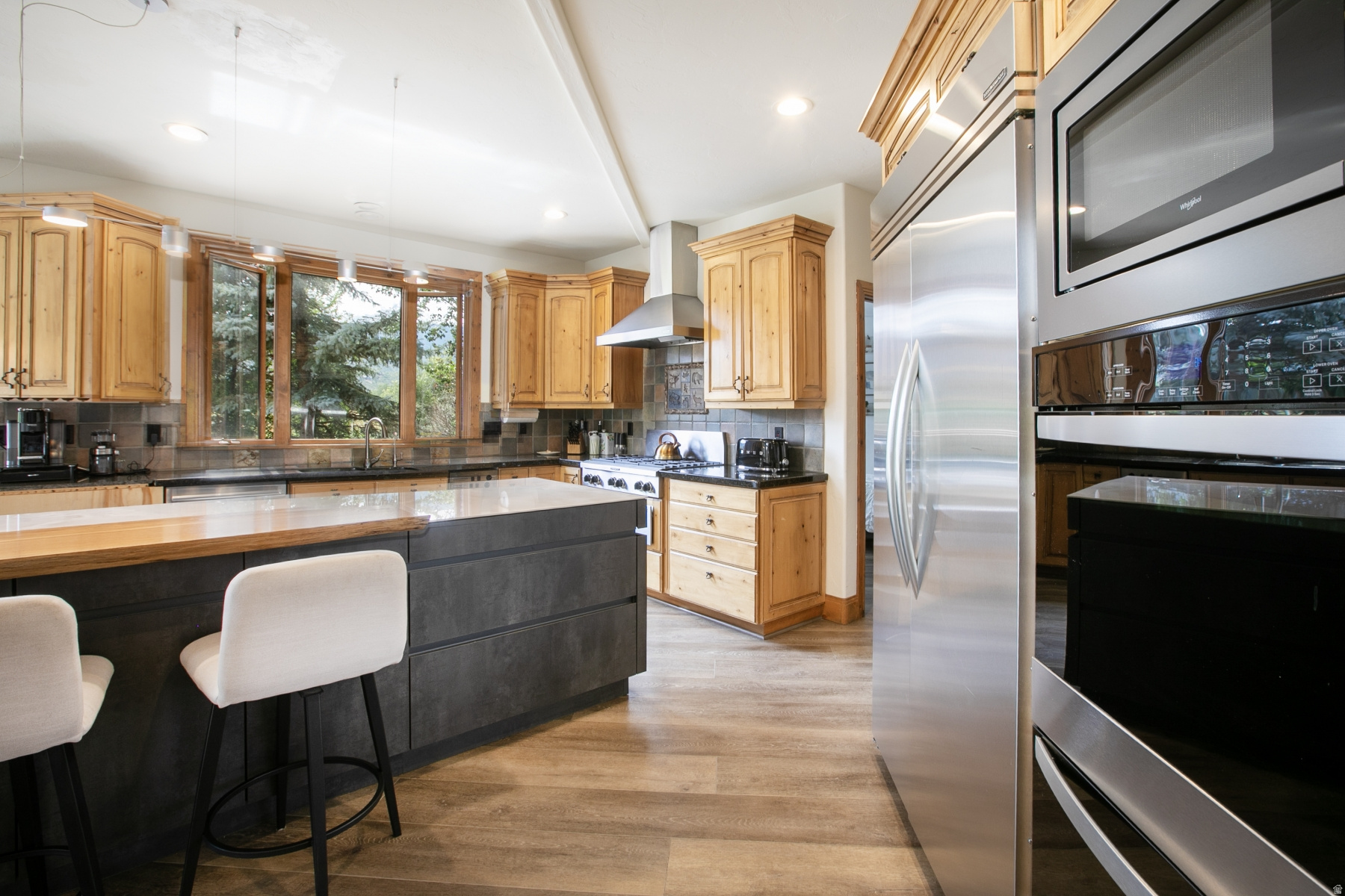 main property photo 9