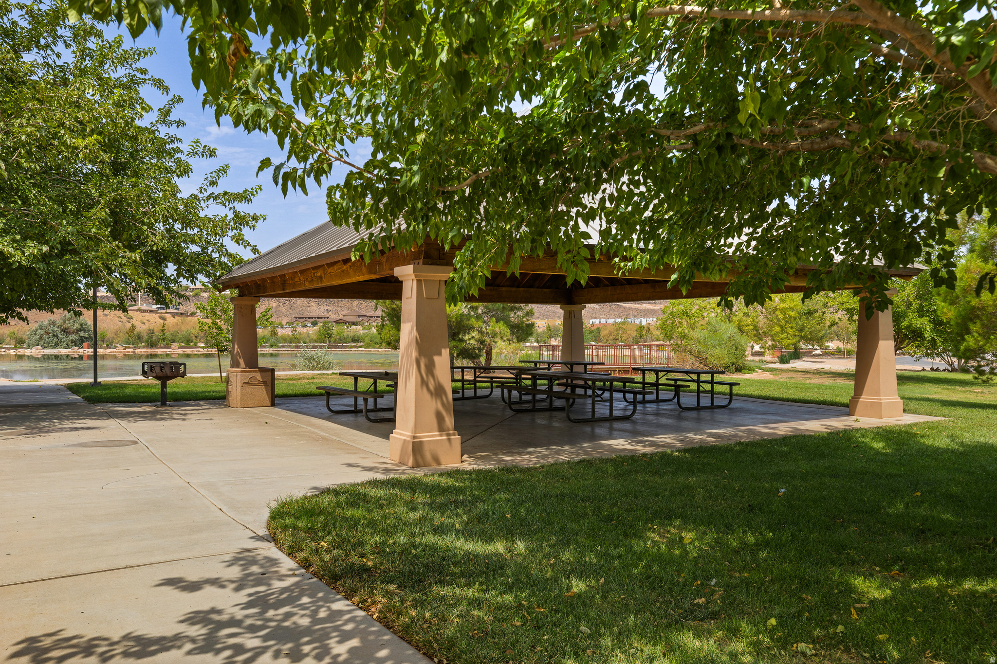 main property photo 77