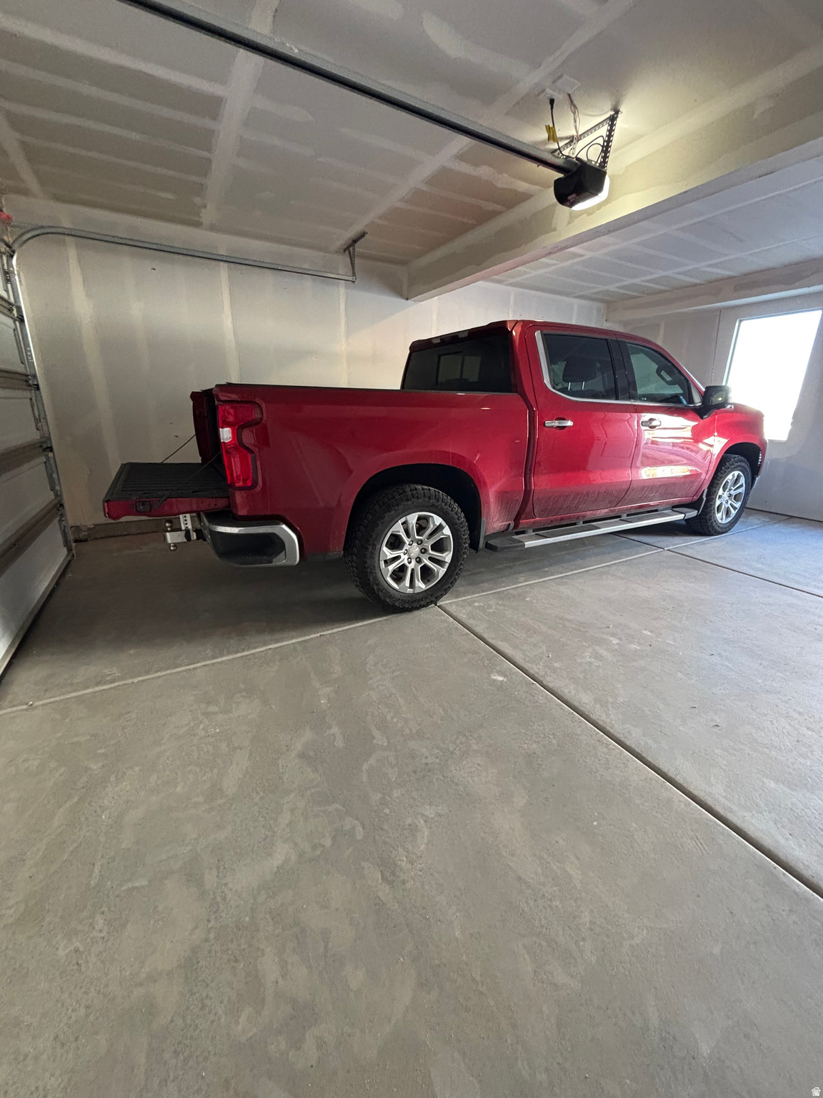 main property photo 32