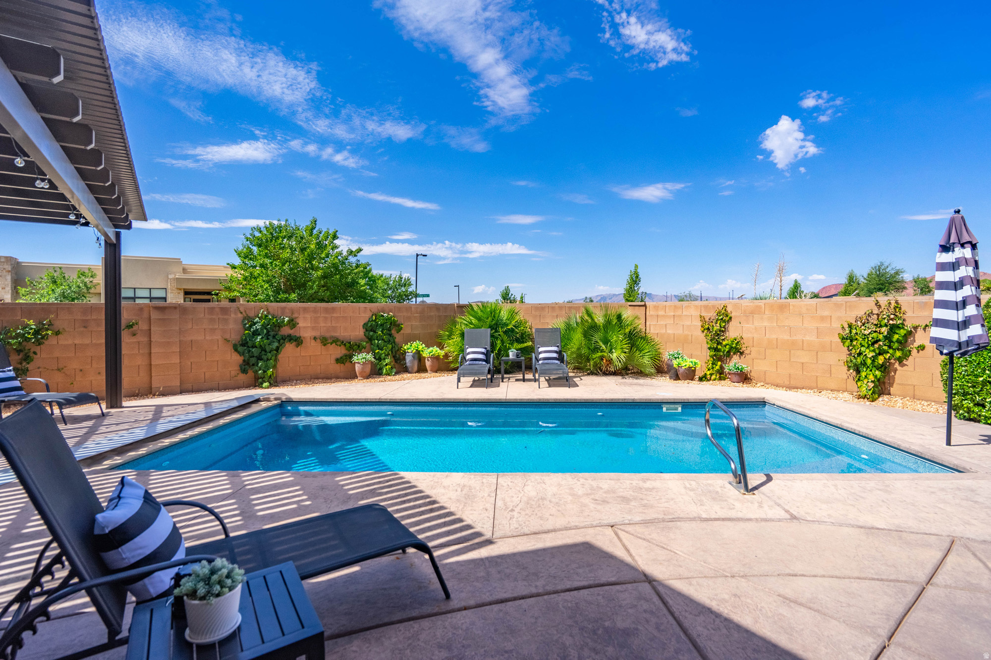 main property photo 46