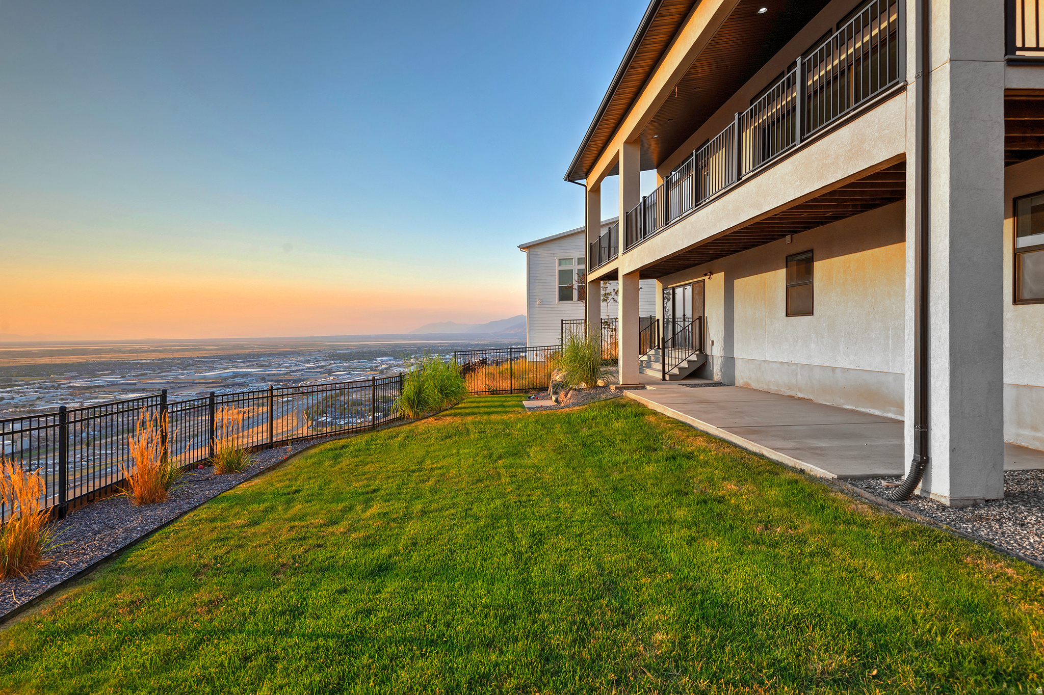 main property photo 59