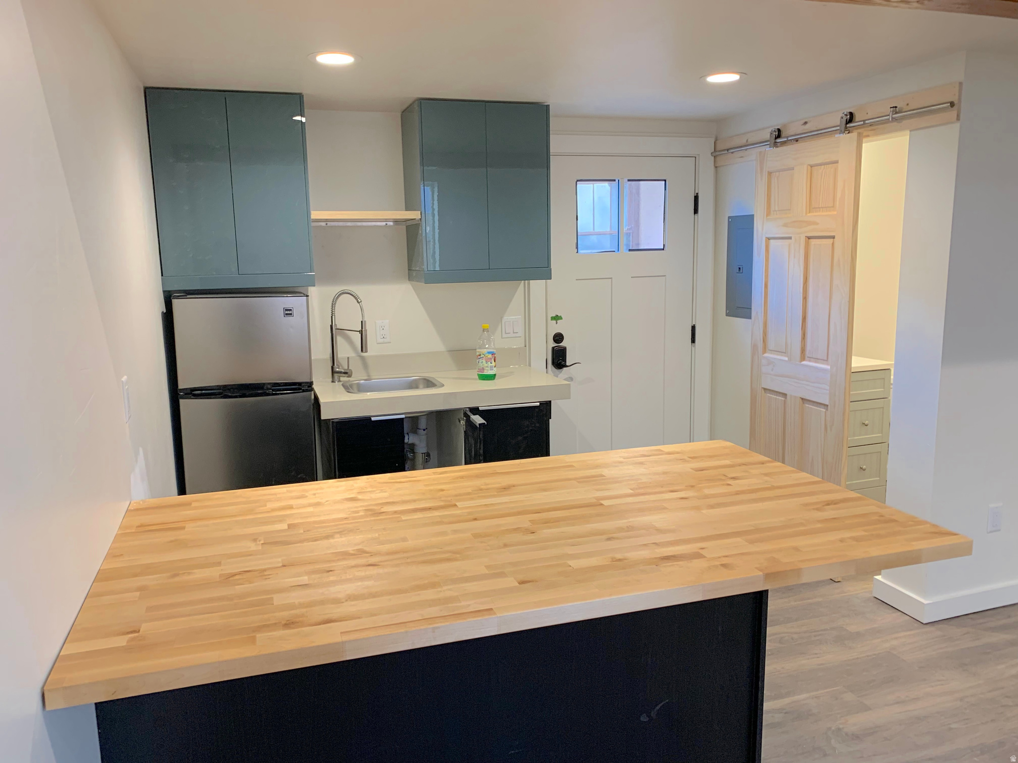 main property photo 12