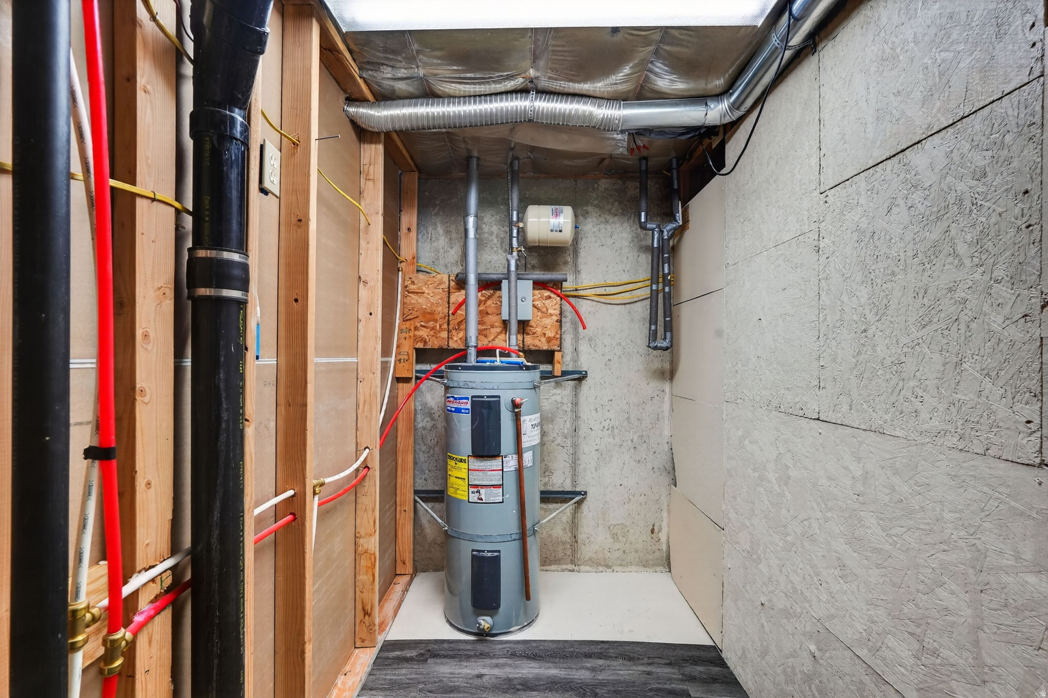 main property photo 40