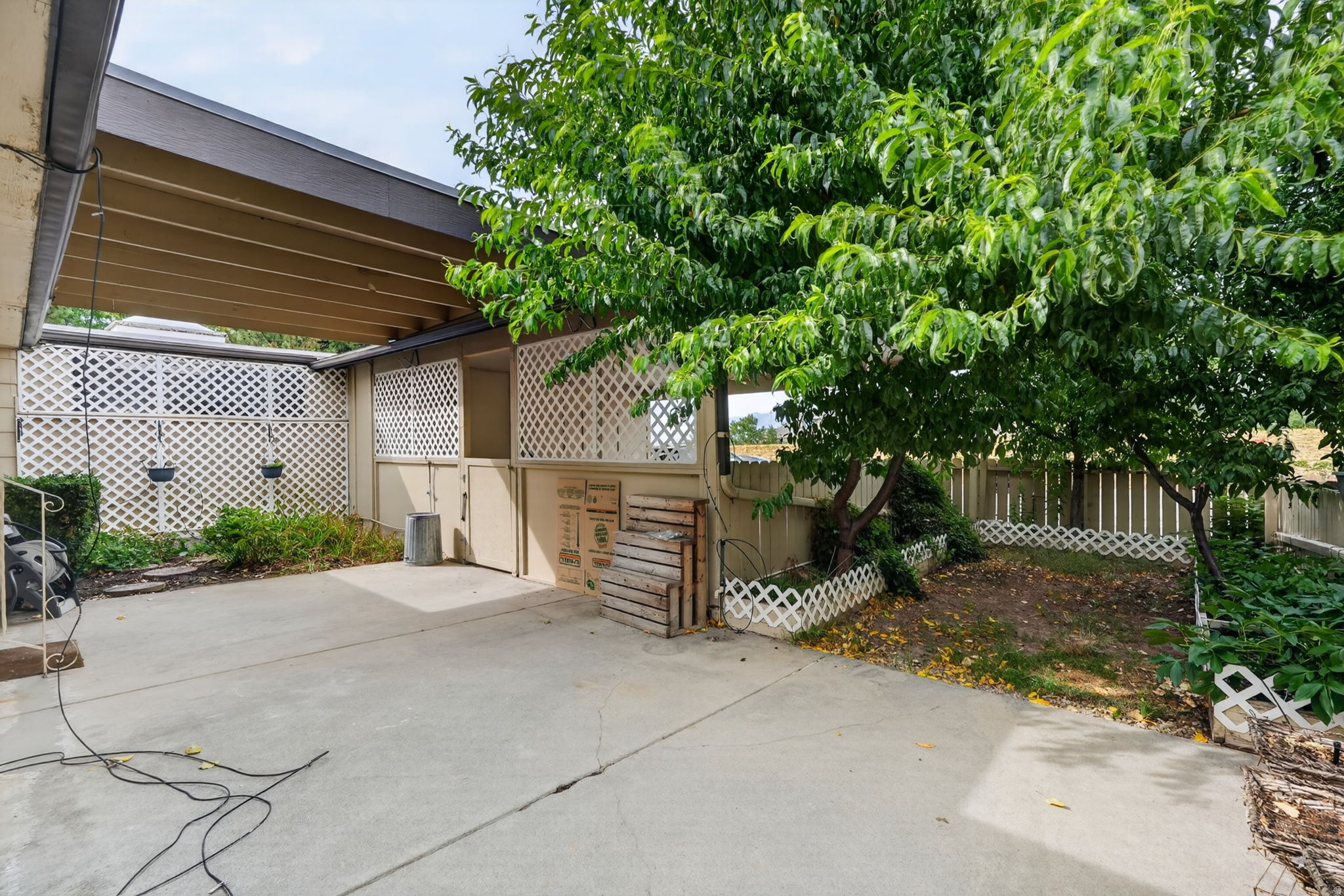 main property photo 47