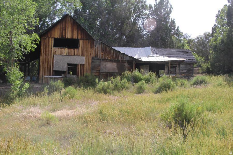main property photo 36