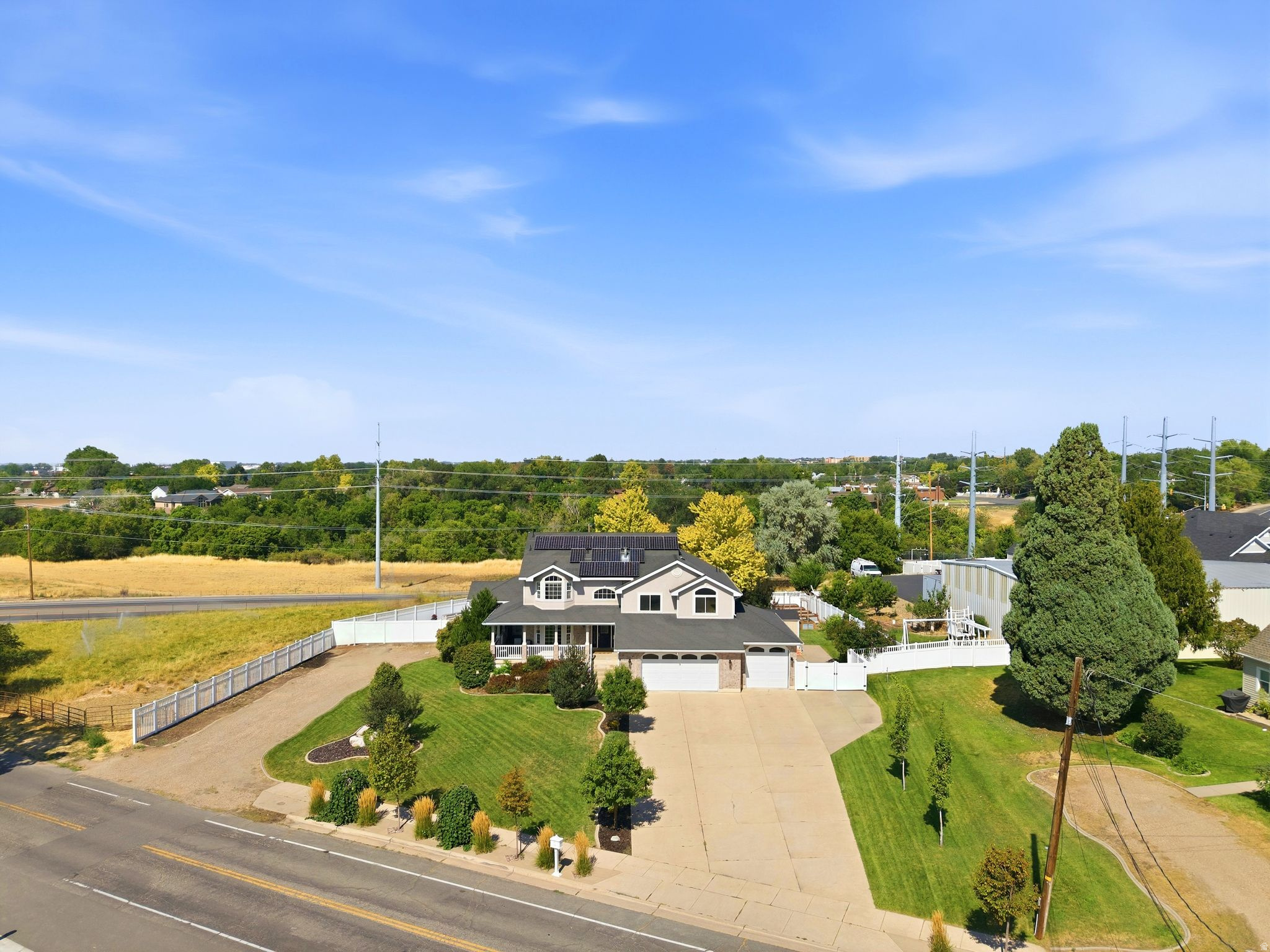 main property photo 11