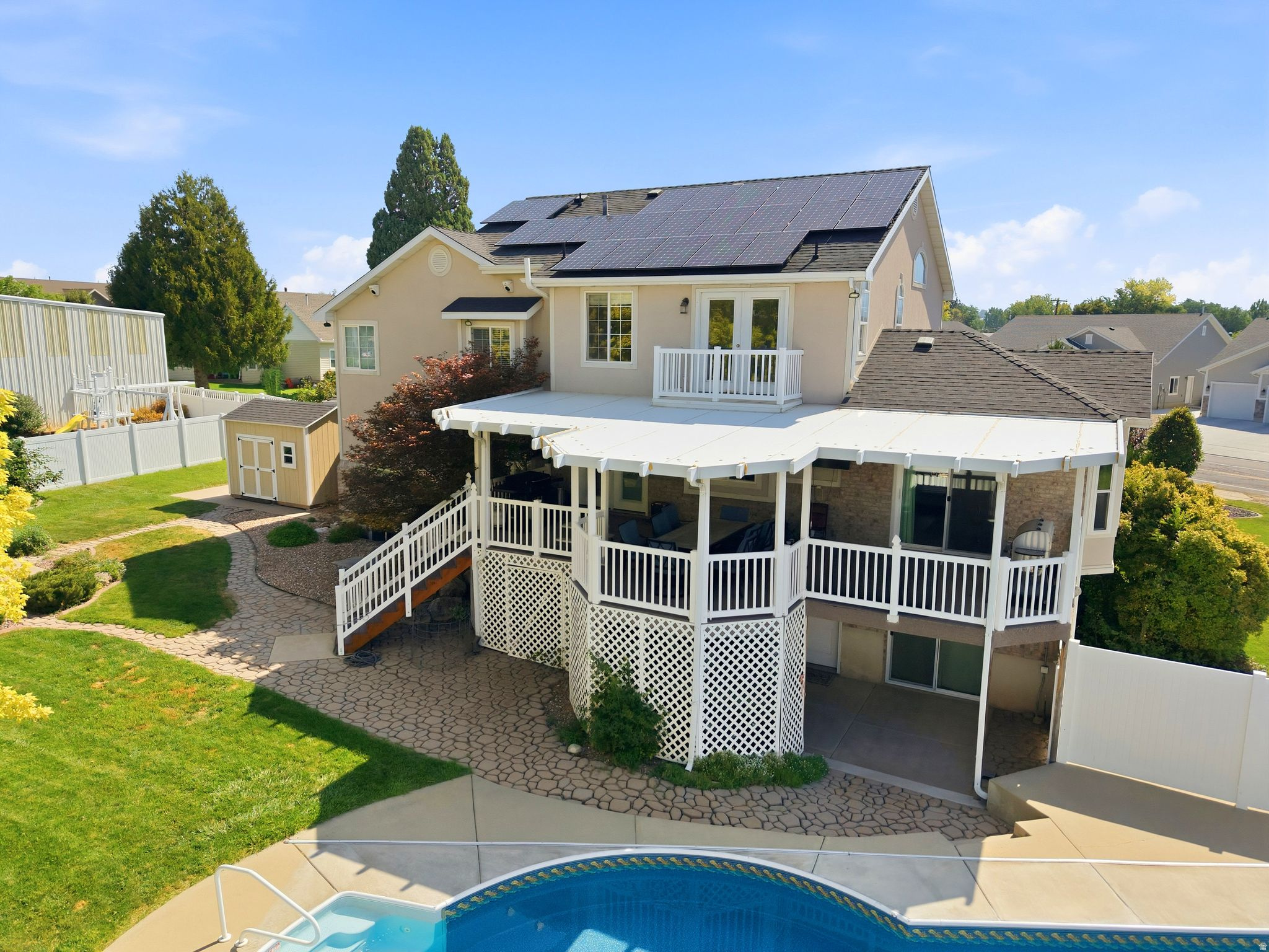 main property photo 9