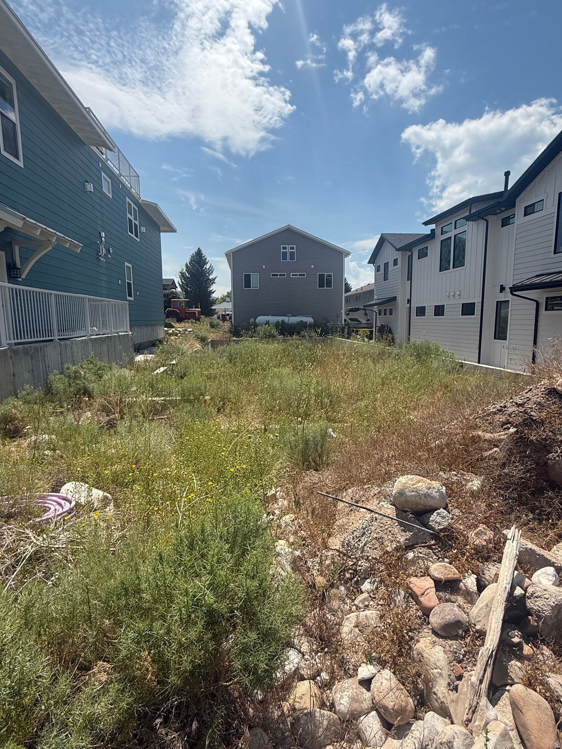 main property photo 11